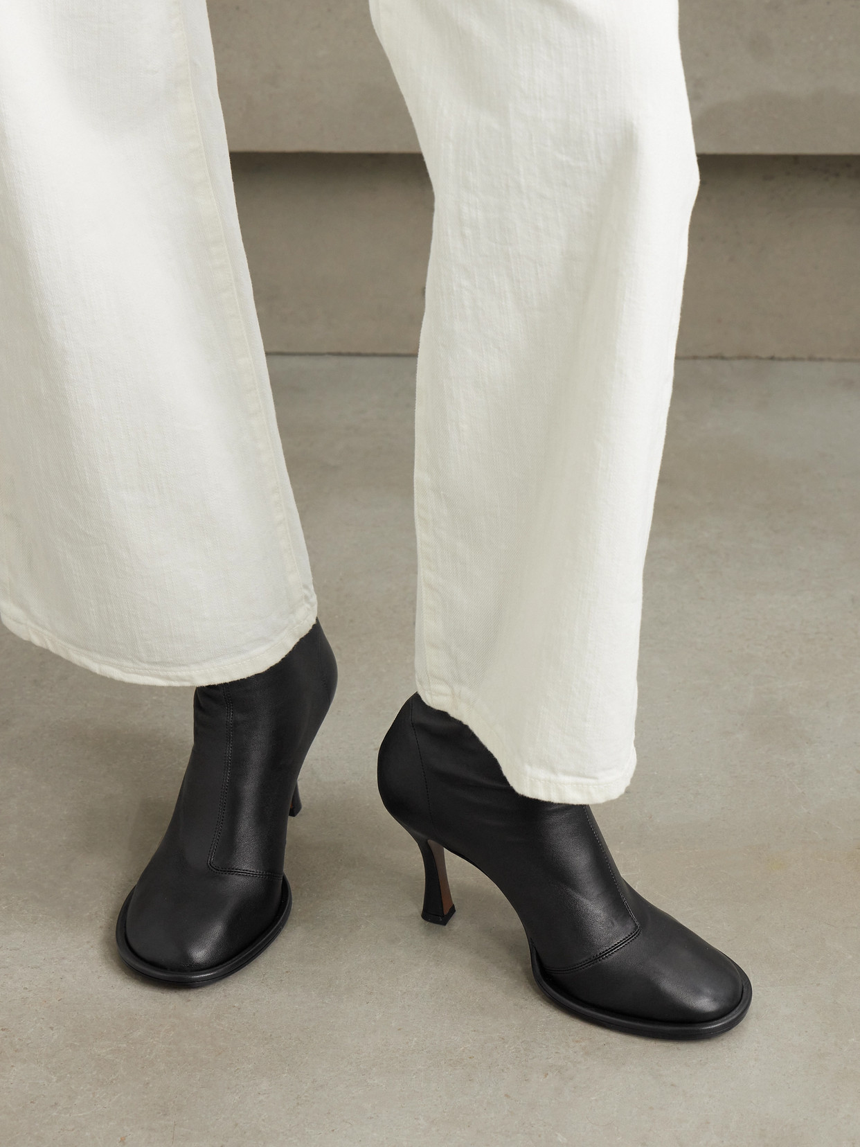 Neous Black Ran Boots In Black