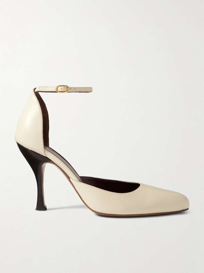 NEOUS Nekkar Leather Pumps