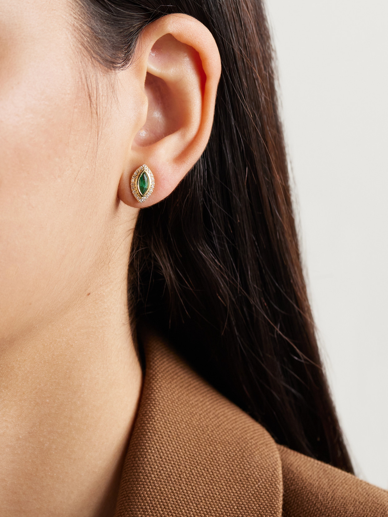 Shay Halo 18-karat Gold, Emerald And Diamond Earrings In Gold