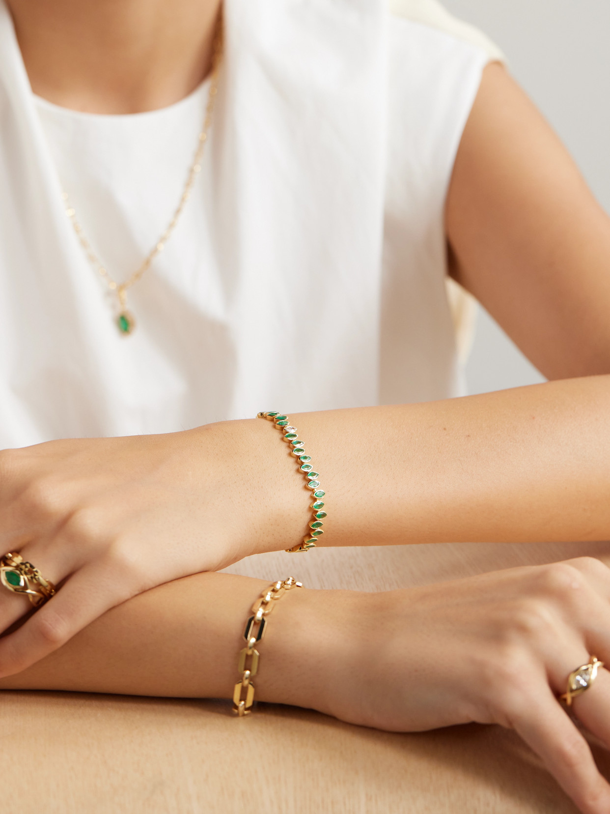 Shay Staggered 18-karat Gold, Emerald And Diamond Bracelet In Gold
