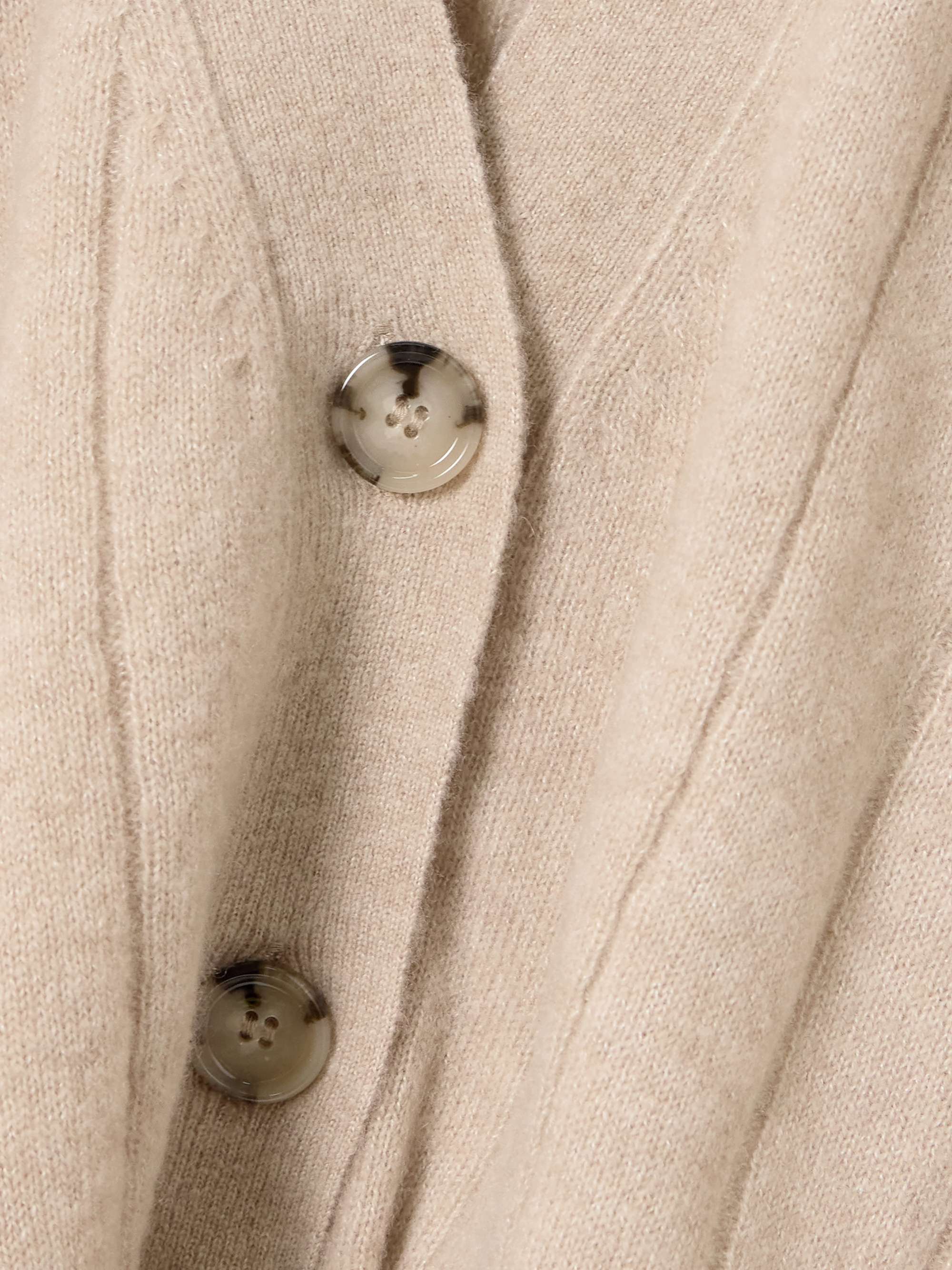 ALLUDE 