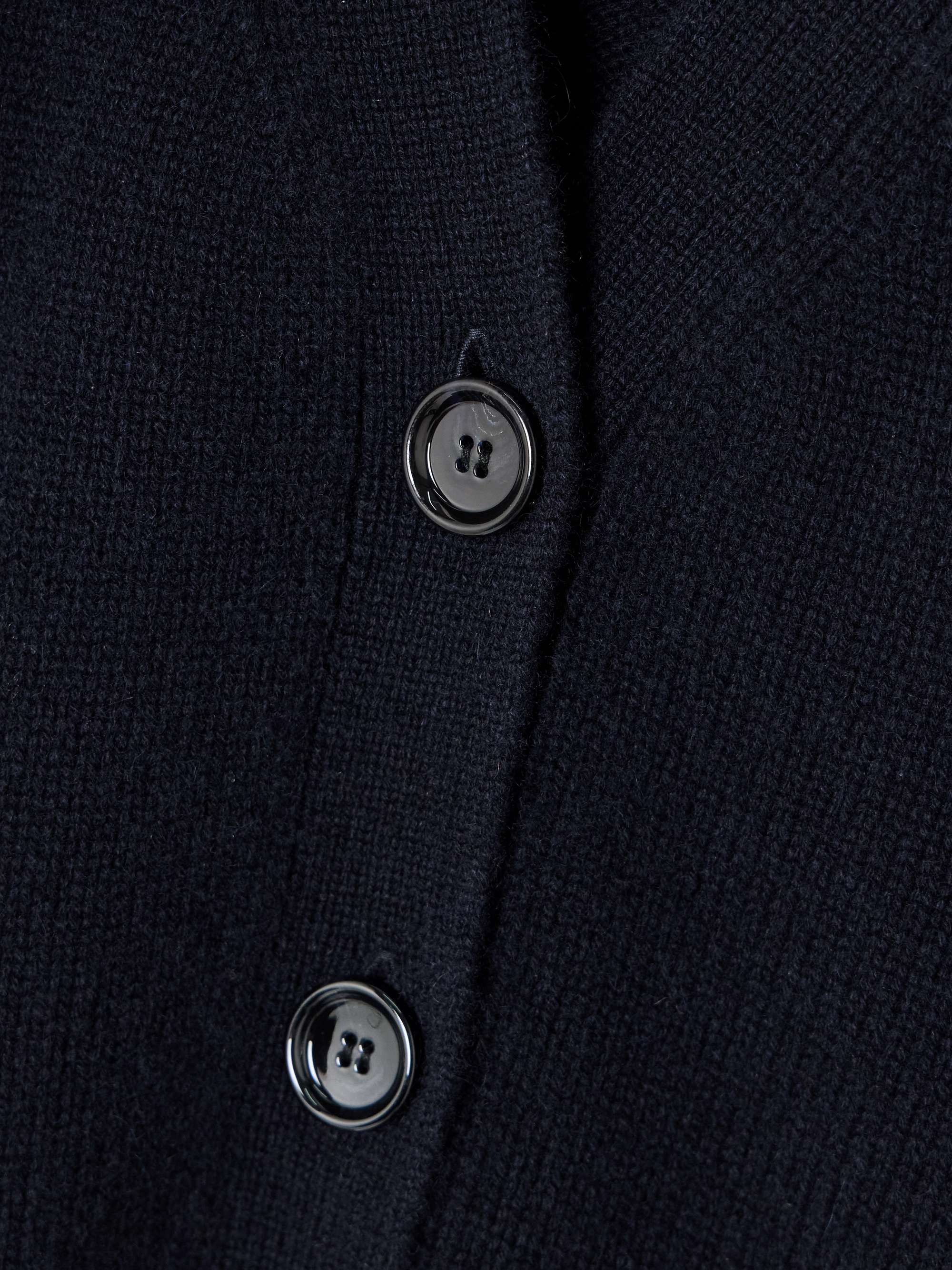 ALLUDE 
