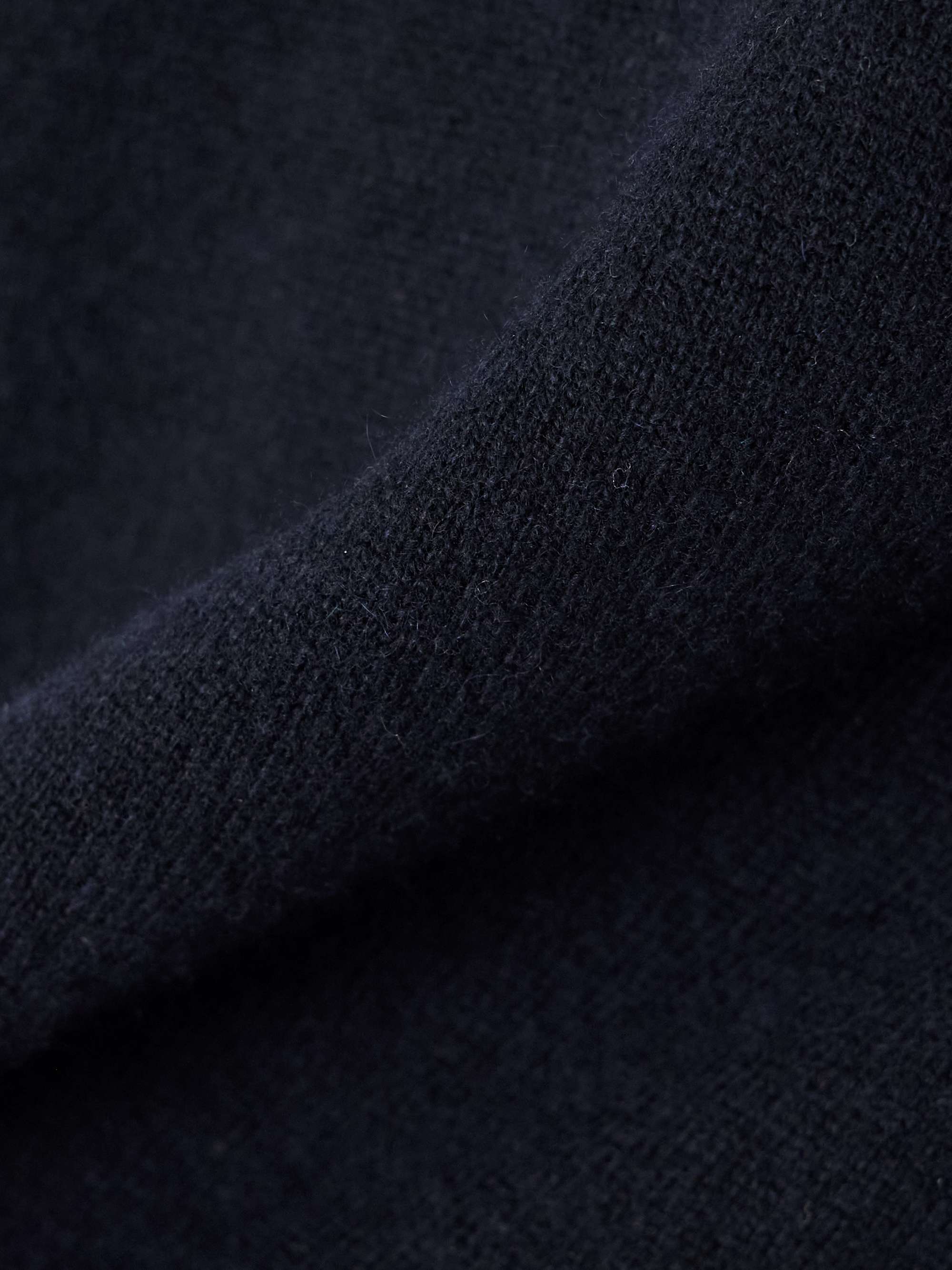 ALLUDE 
