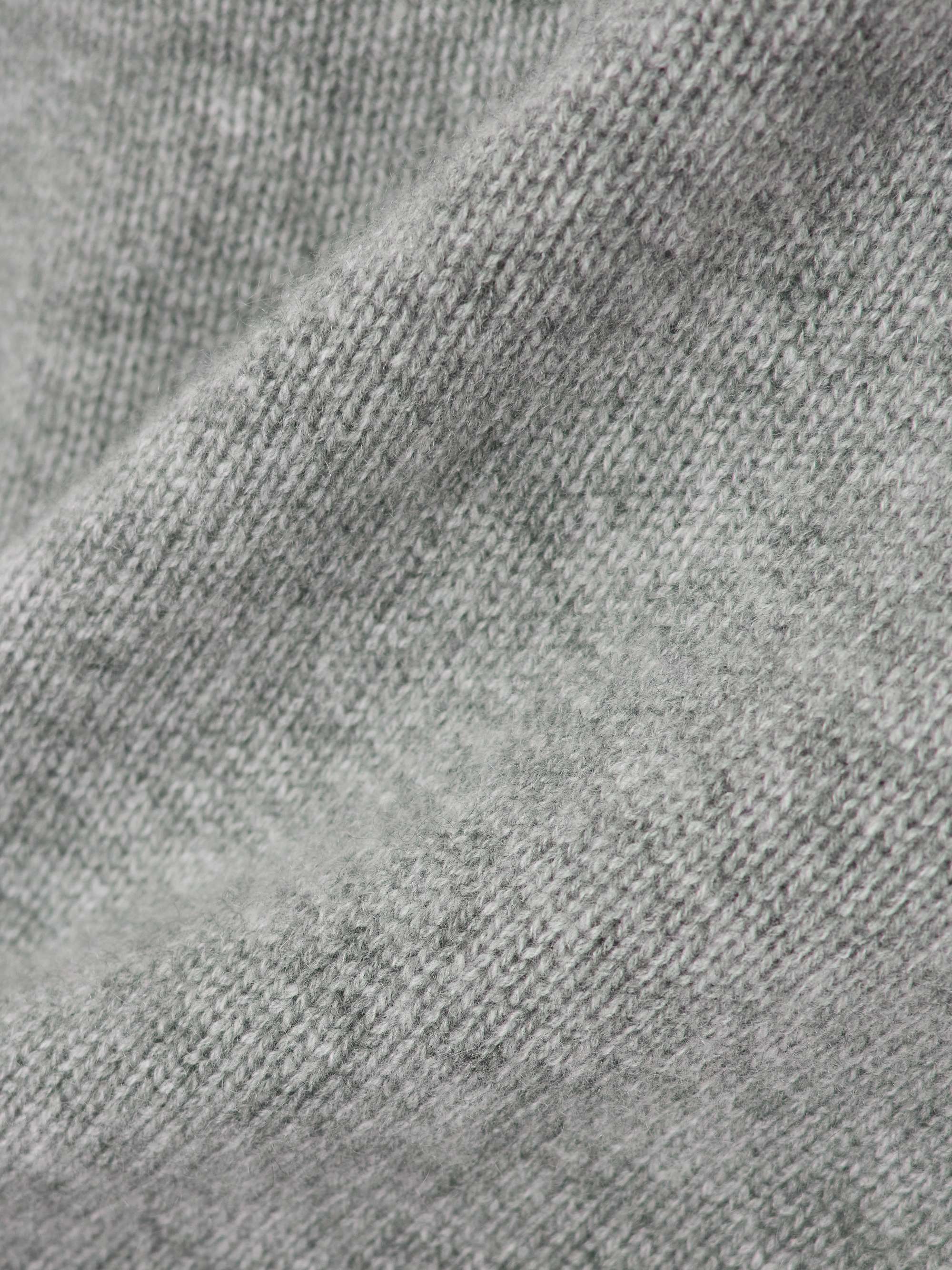 ALLUDE 