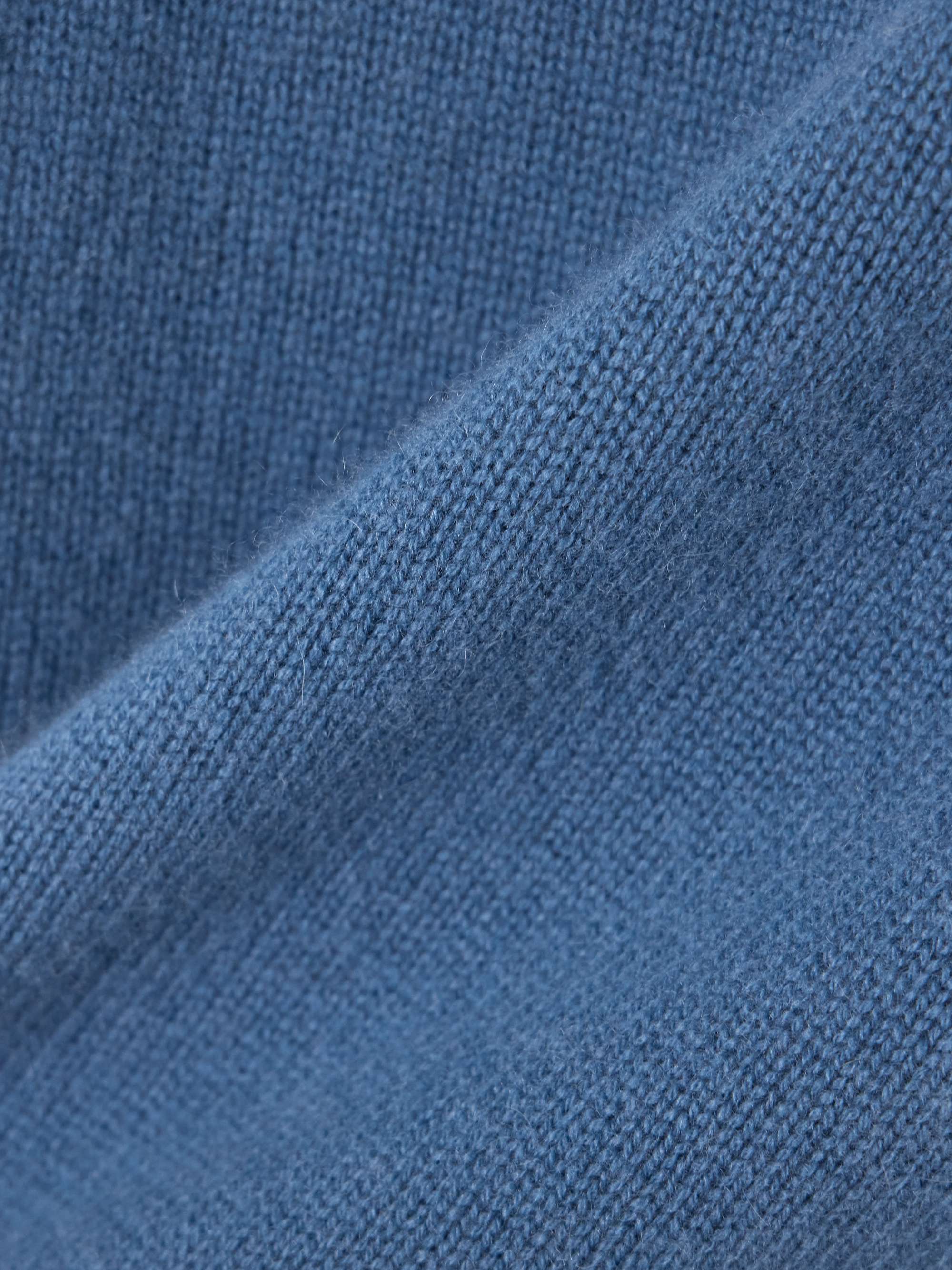 ALLUDE 