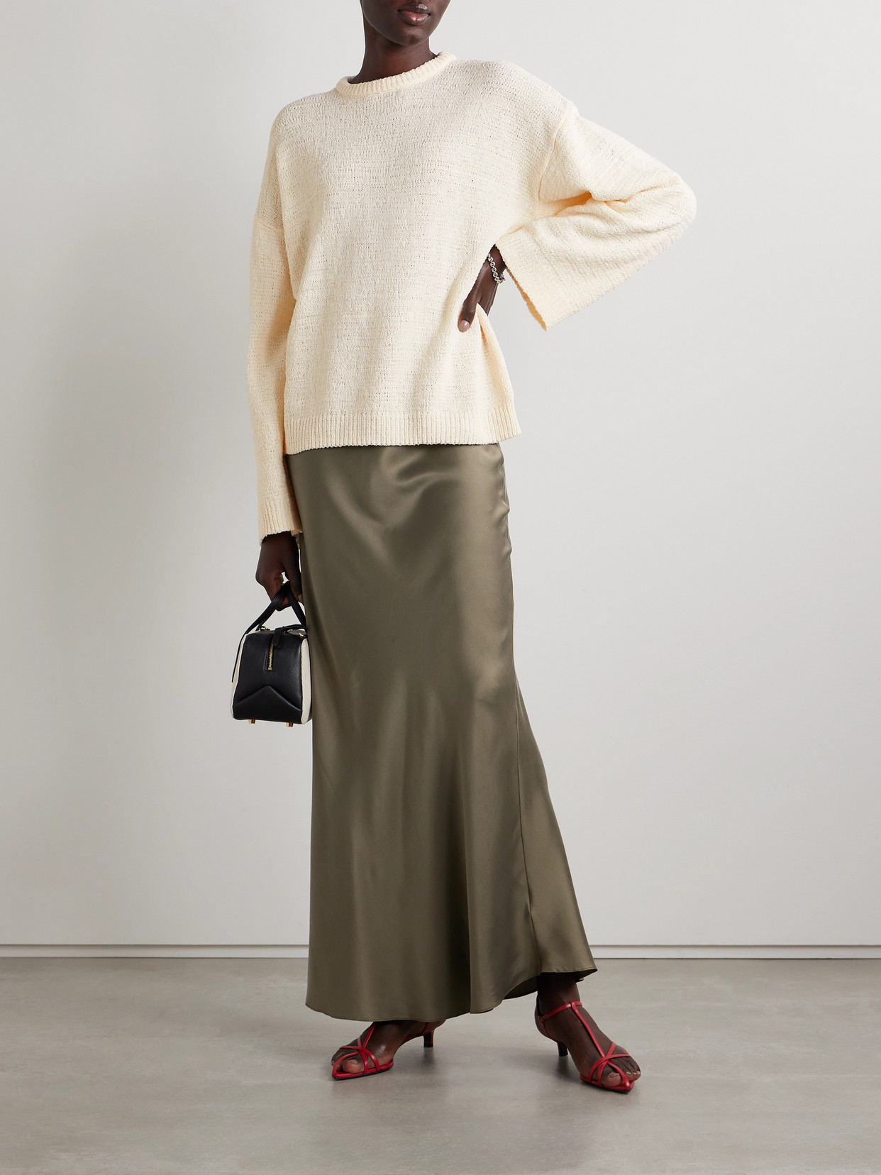 Totême Cotton-blend Chenille Sweater In Cream