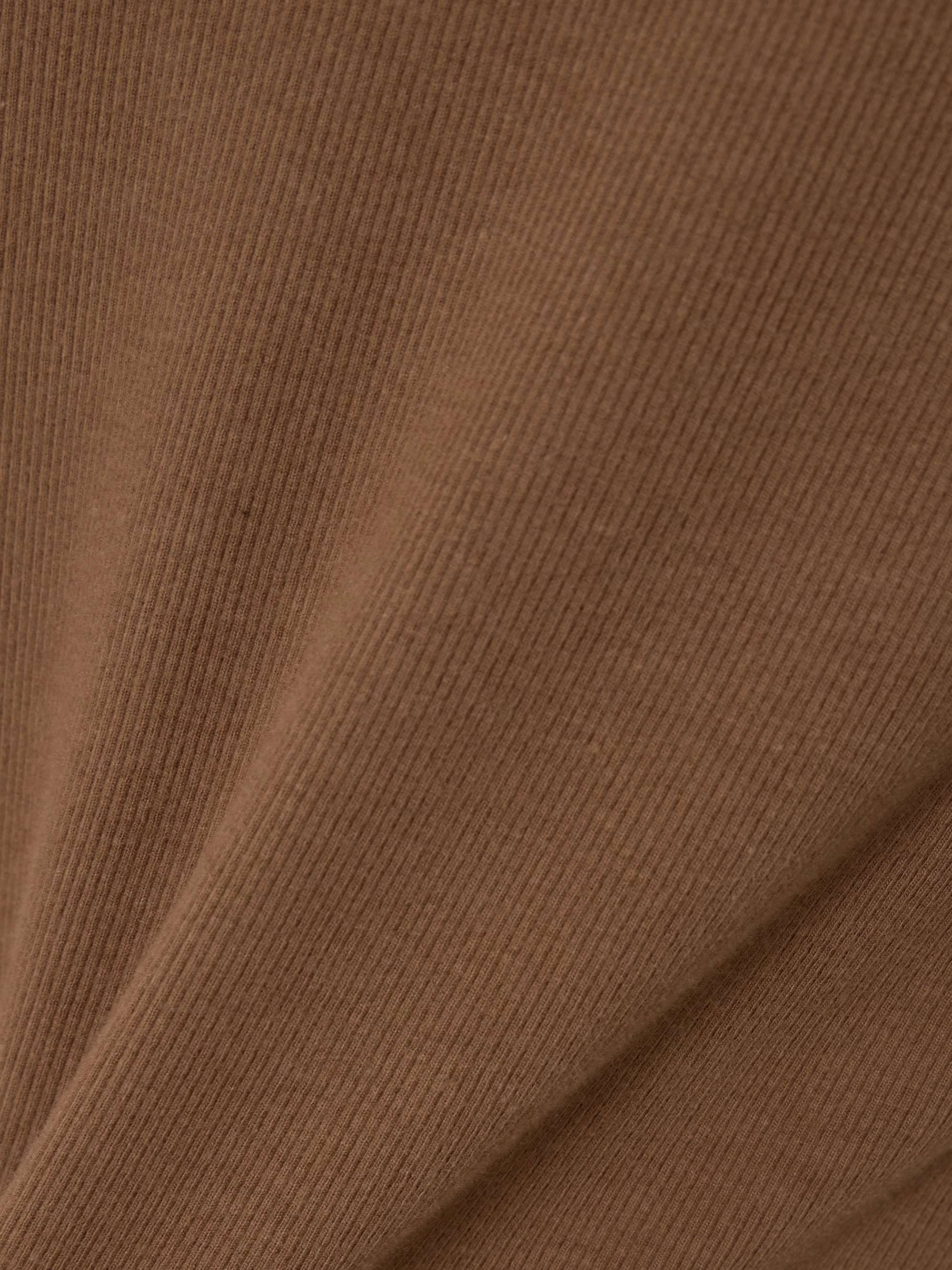 ÉTERNE 