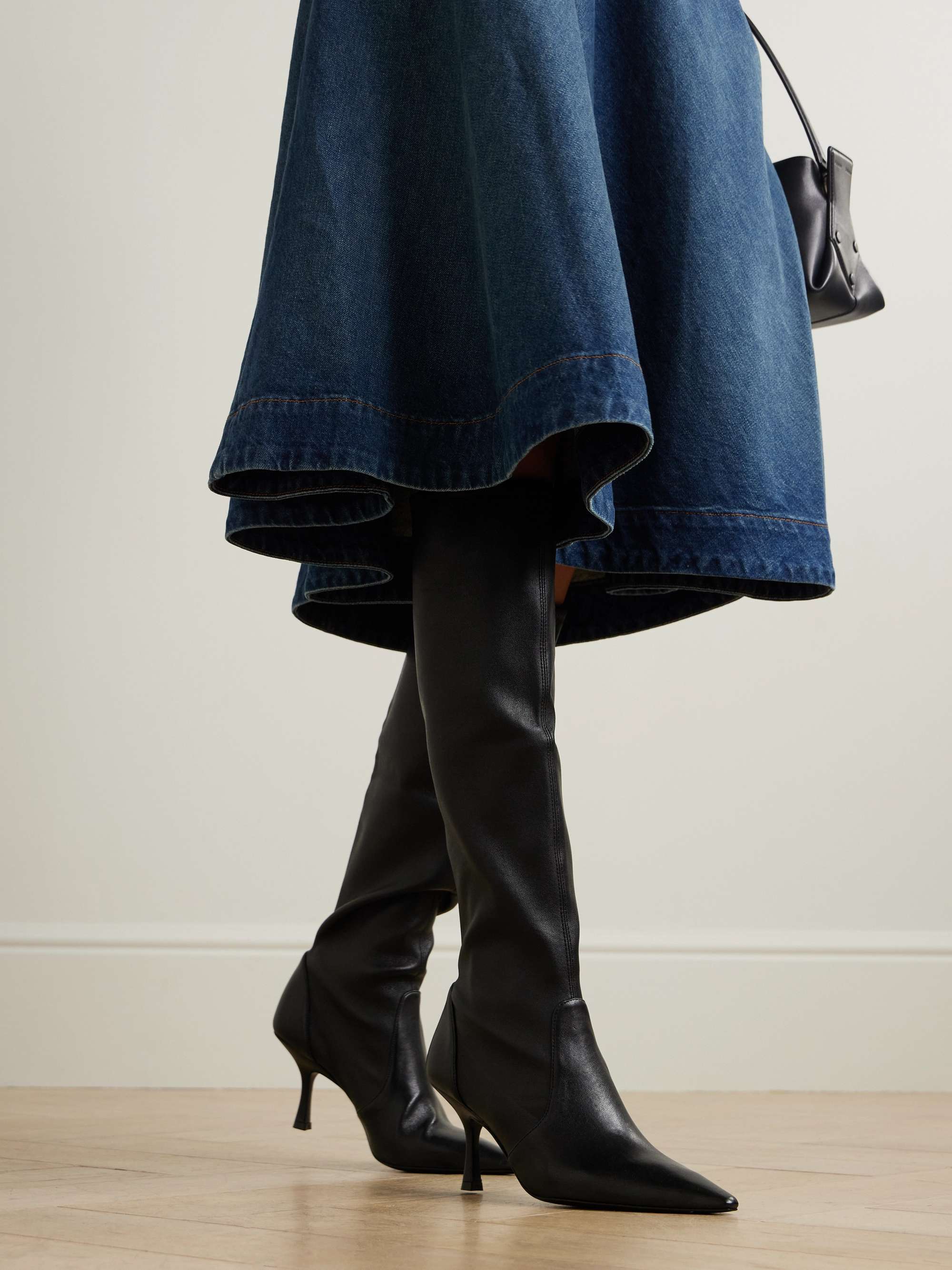 STUART WEITZMAN 