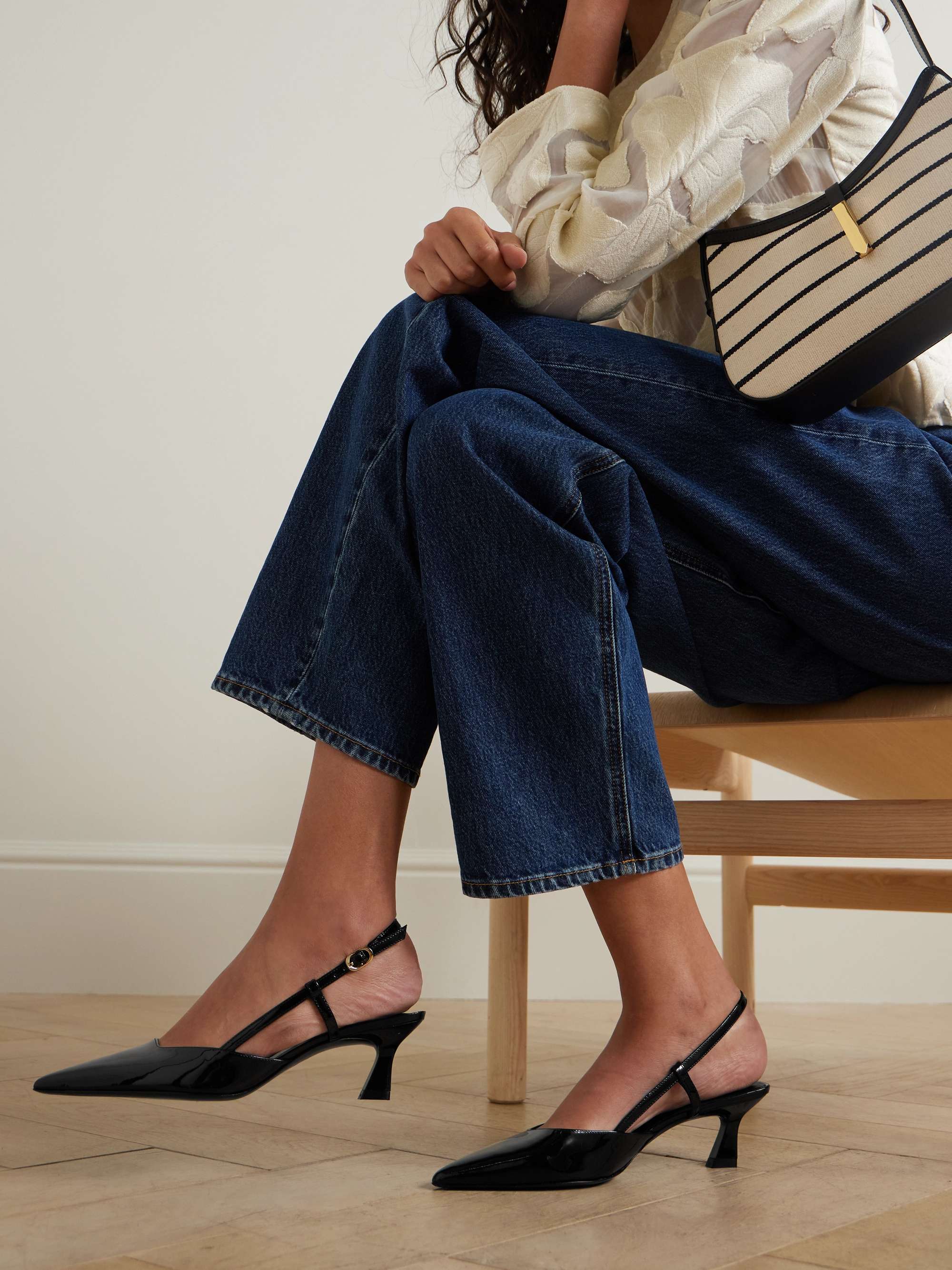 STUART WEITZMAN 