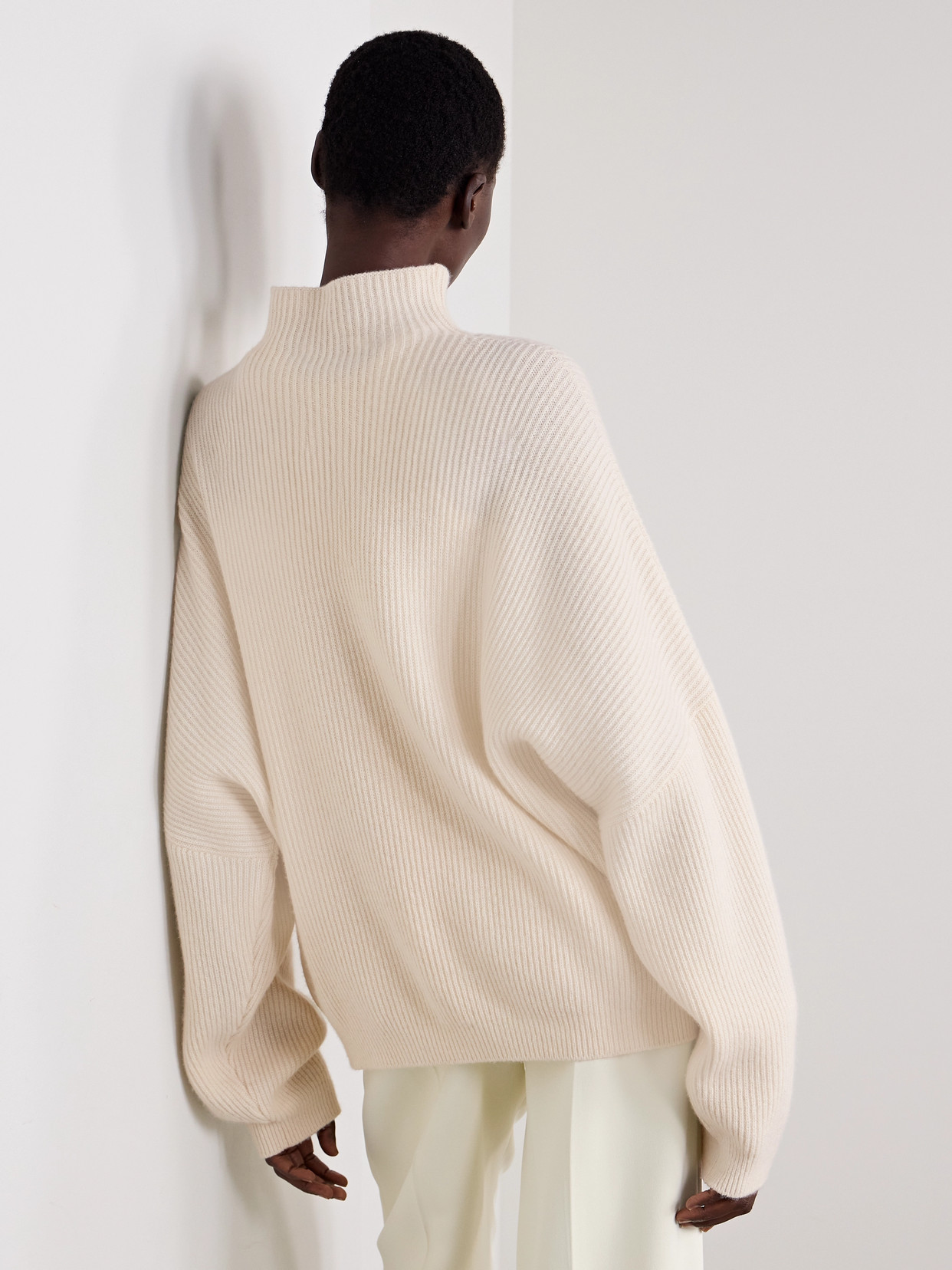 Fforme Kimm Oversized Ribbed Cashmere Sweater In Cream