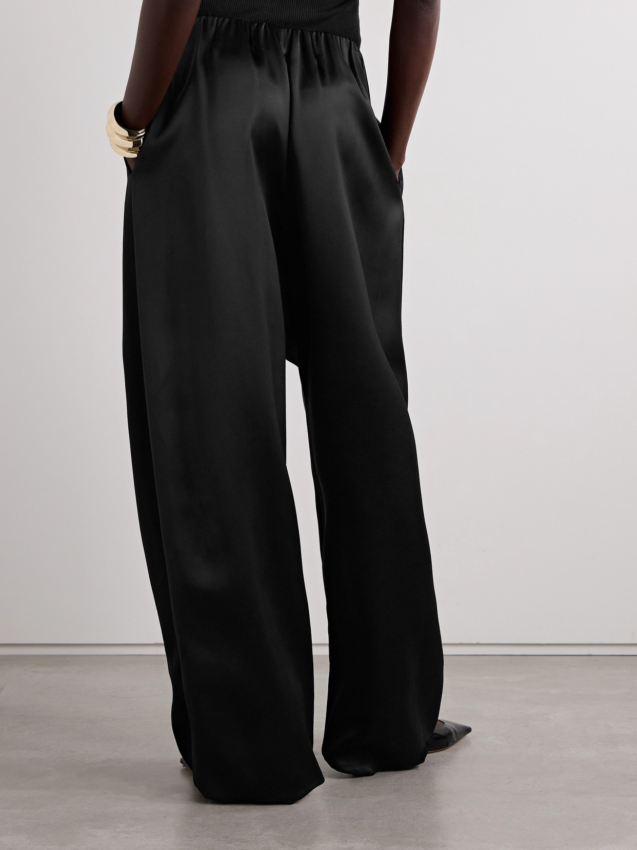 Fforme Dayne Oversize Cotton Sateen Pull-on Pants In Black
