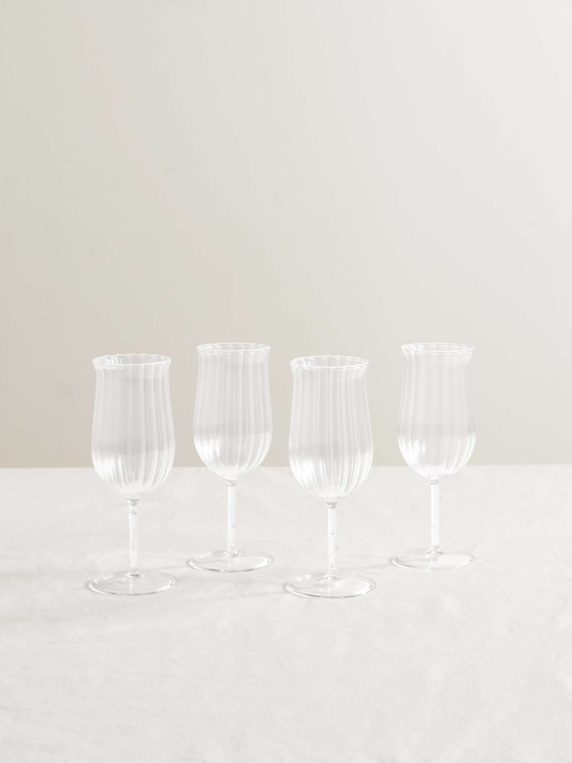 Tulip set of four wine glasses