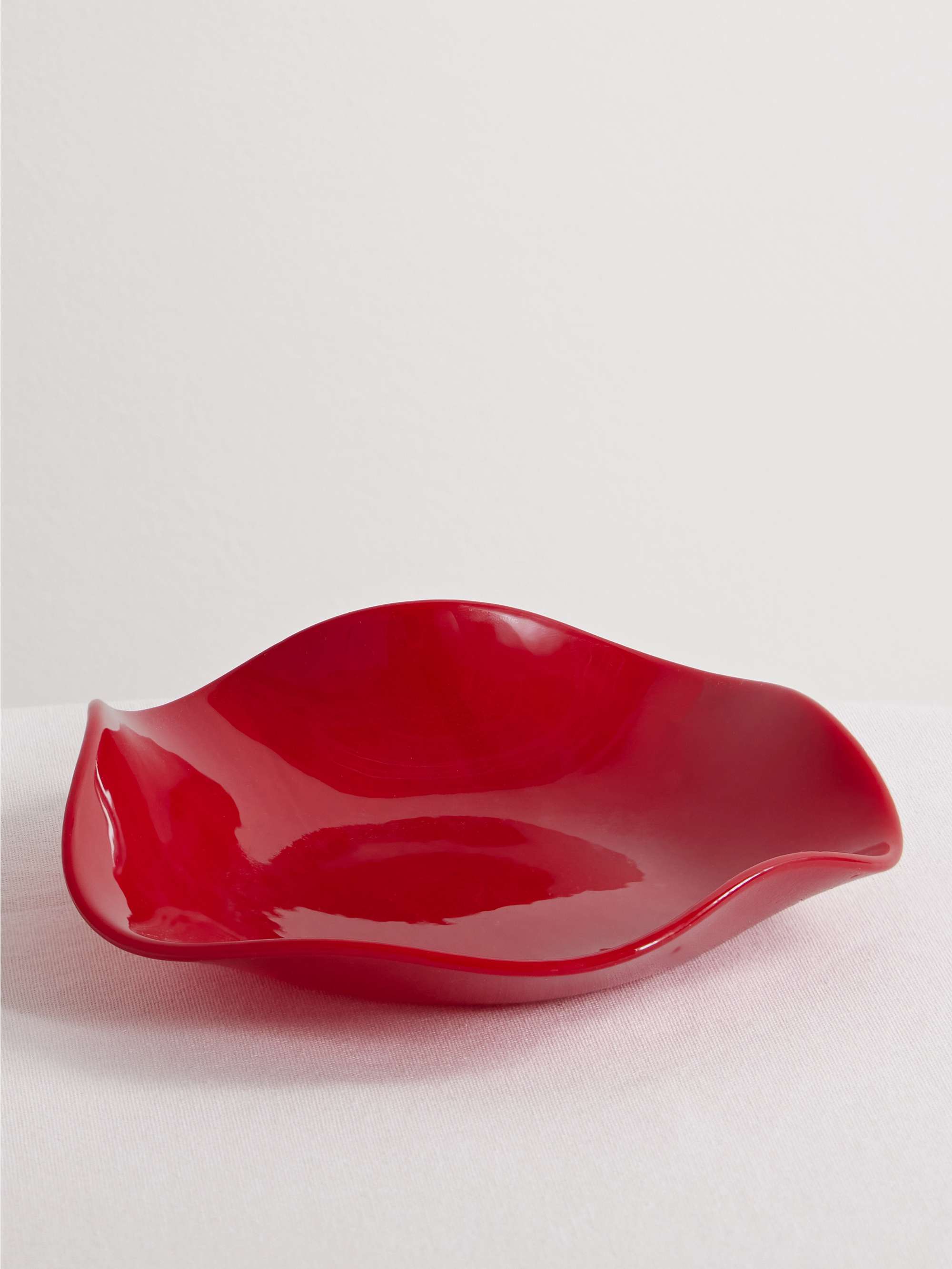 SOPHIE LOU JACOBSEN Petal small glass plate