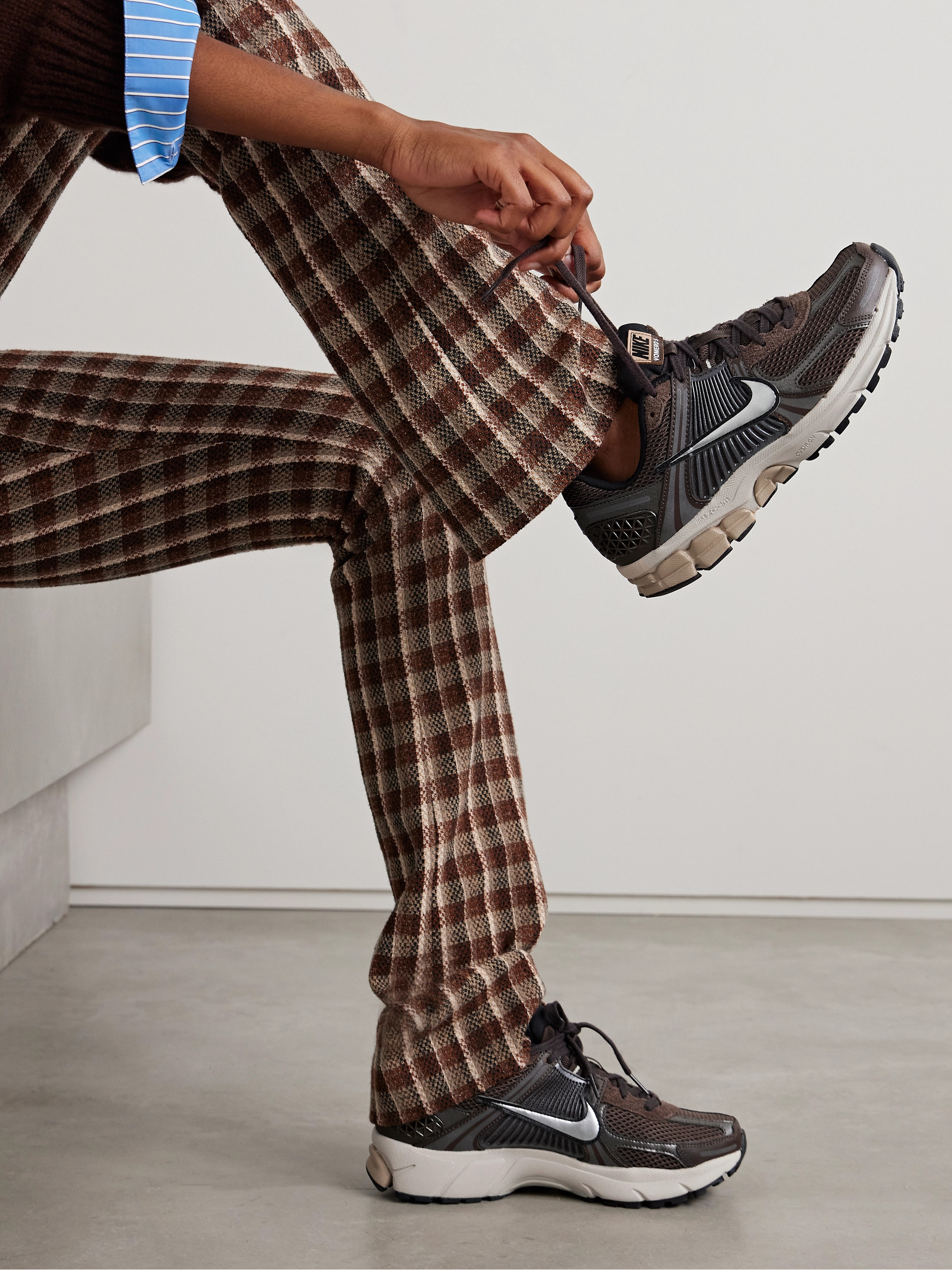 Nike Zoom Vomero 5 leather and suede-trimmed mesh sneakers thumbnail