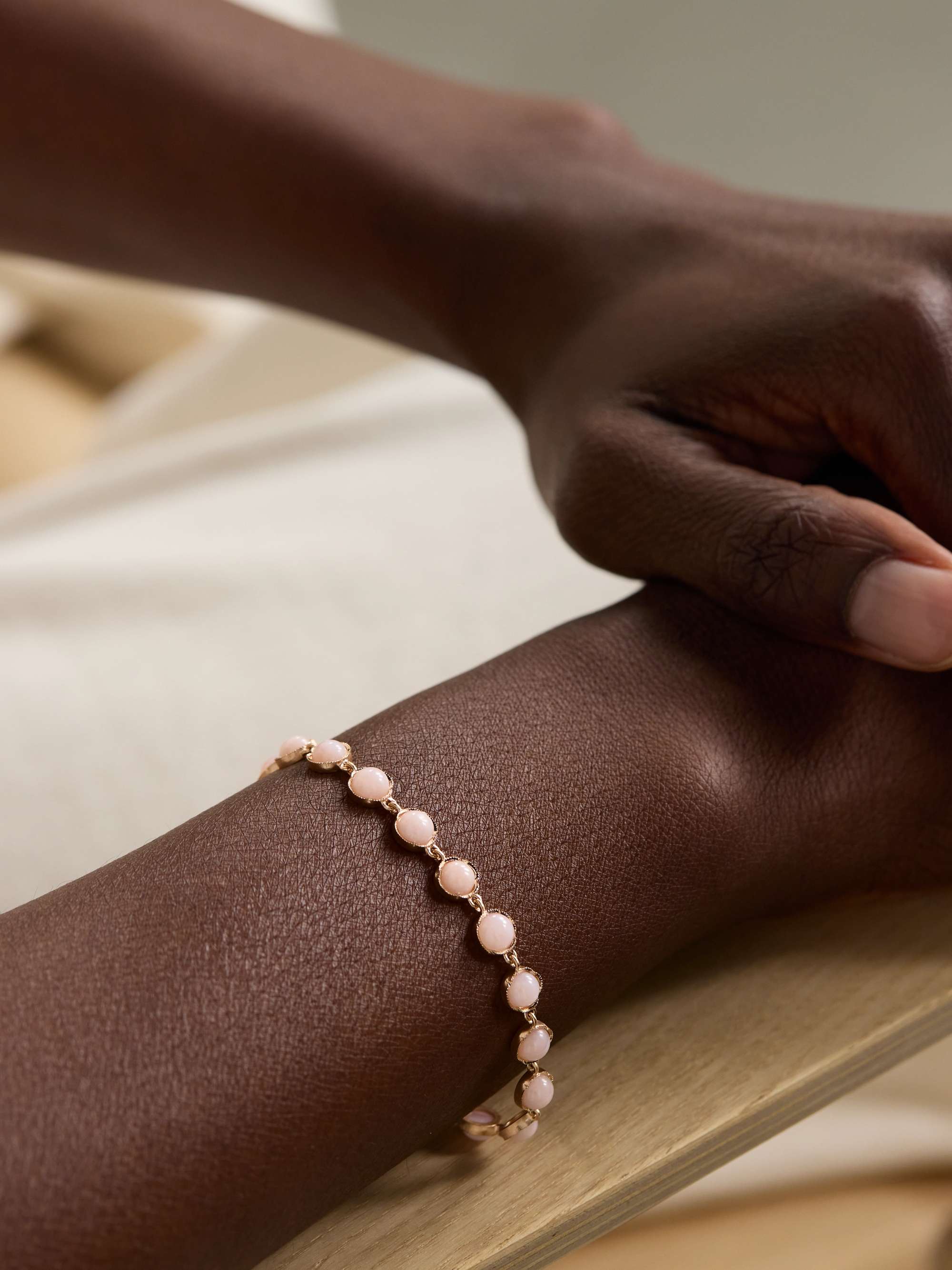 IRENE NEUWIRTH Classic 18-karat rose gold opal bracelet