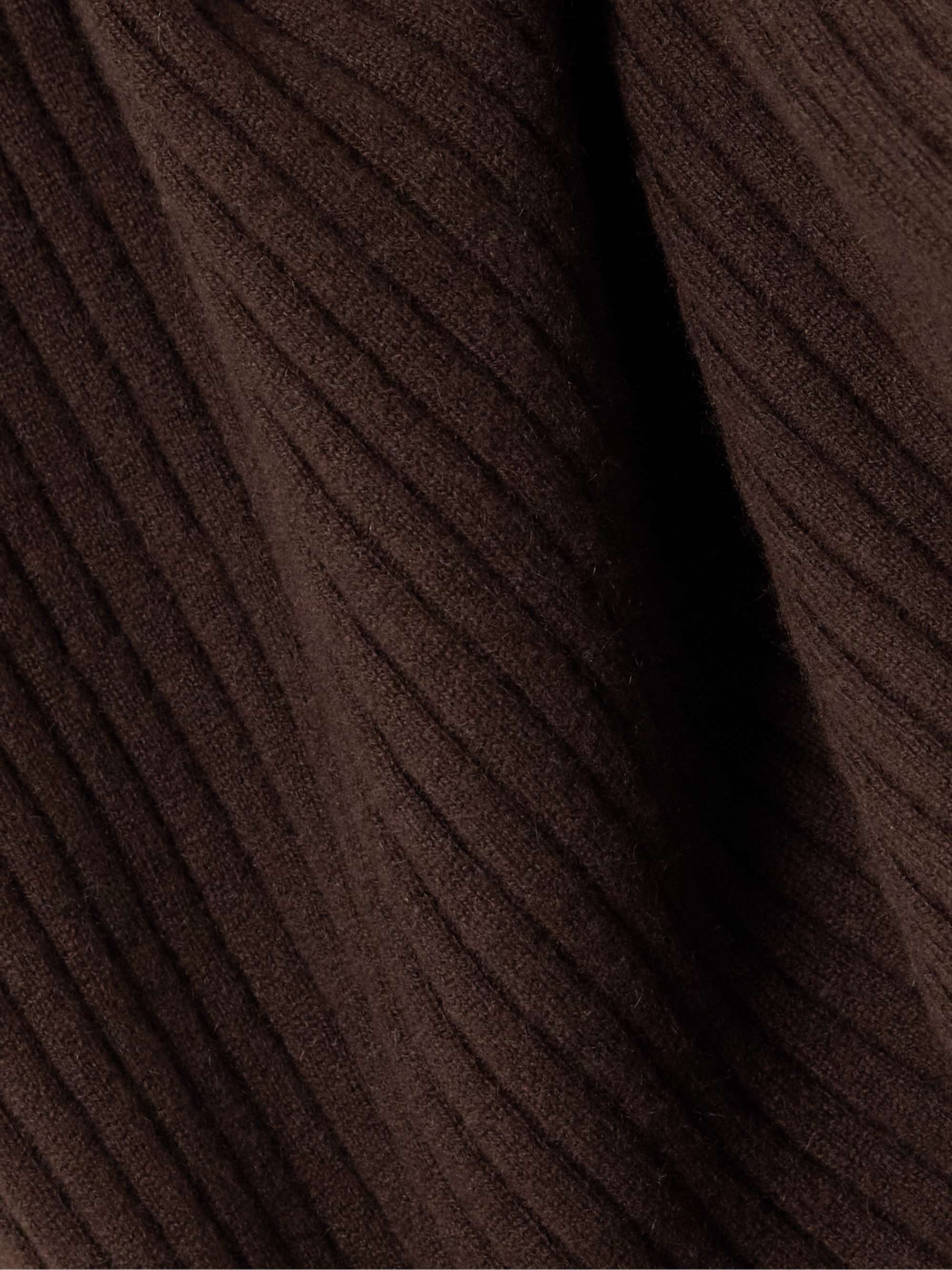 ALLUDE 