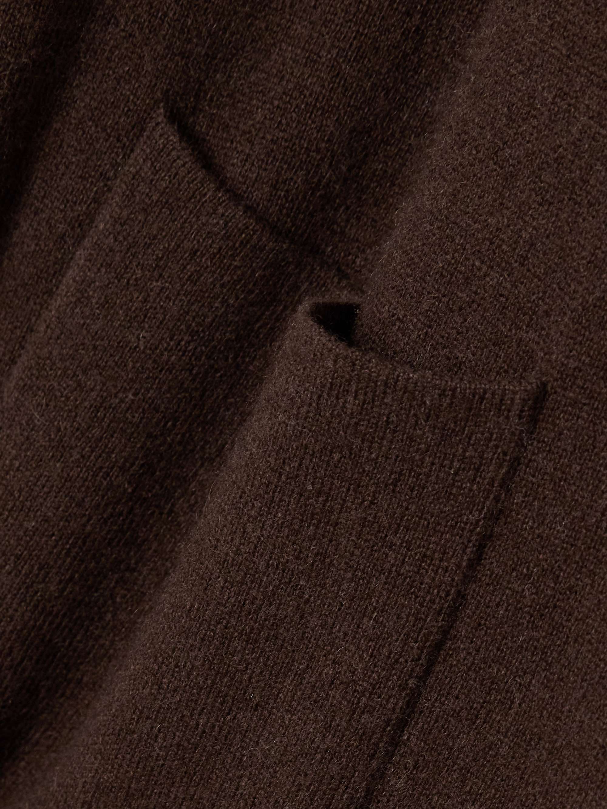 ALLUDE 