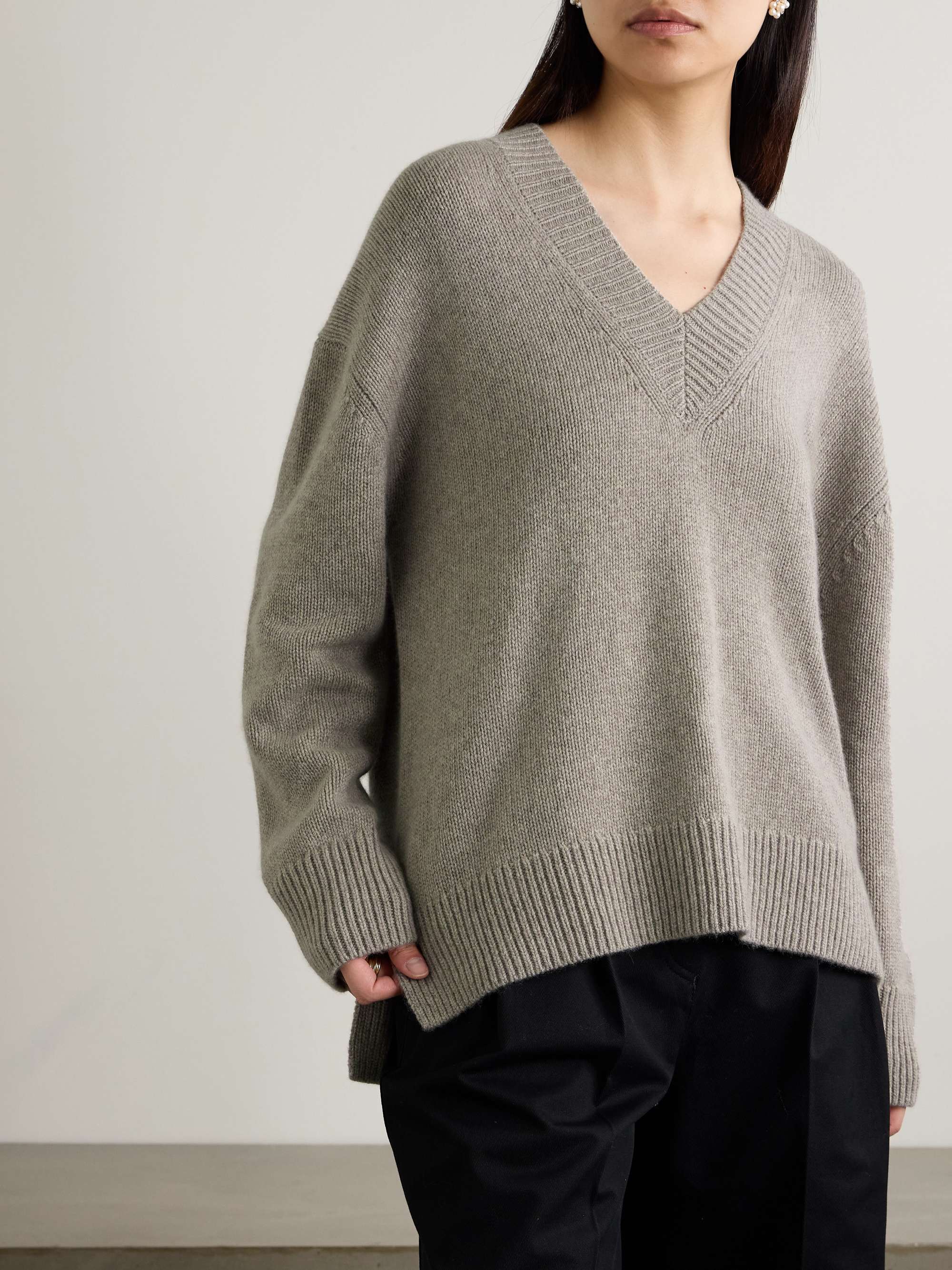 ALLUDE 