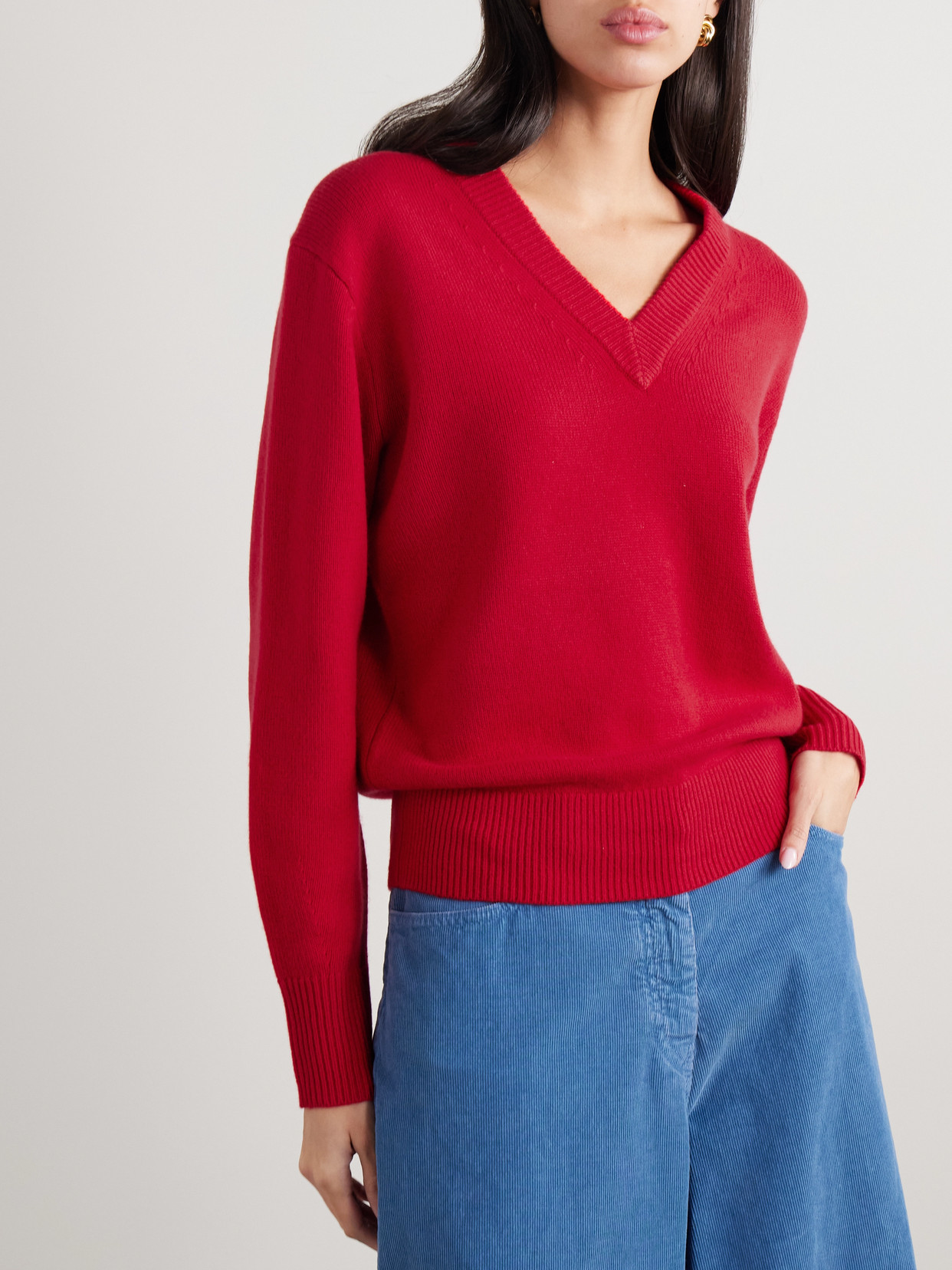 Guest In Residence The V Cashmere Sweater In Red