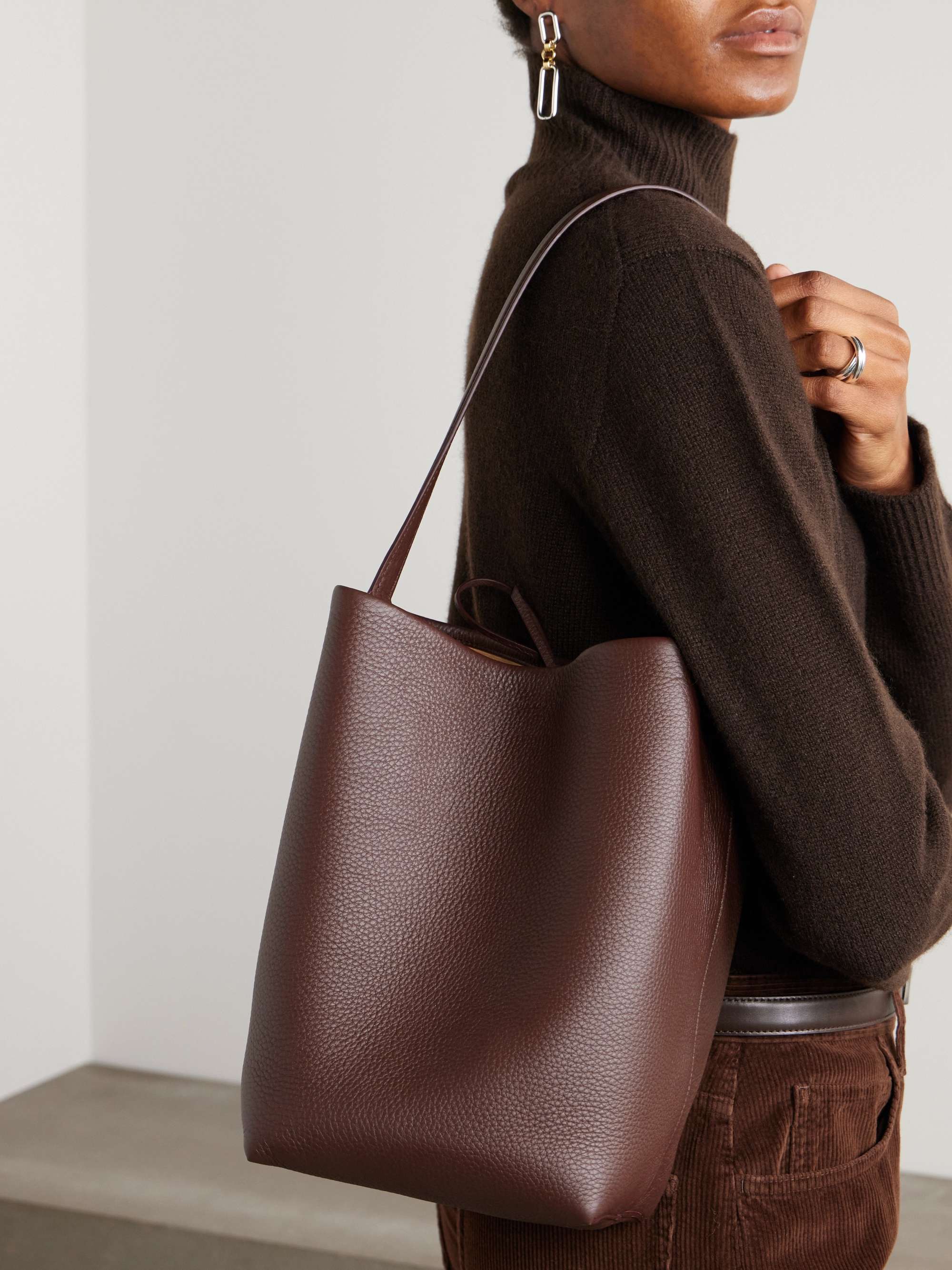 THE ROW N/S Park medium textured-leather tote