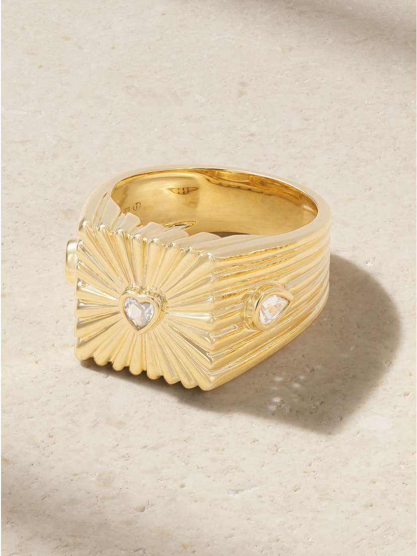 Yvonne Léon Surprise 9-karat Gold Sapphire Ring