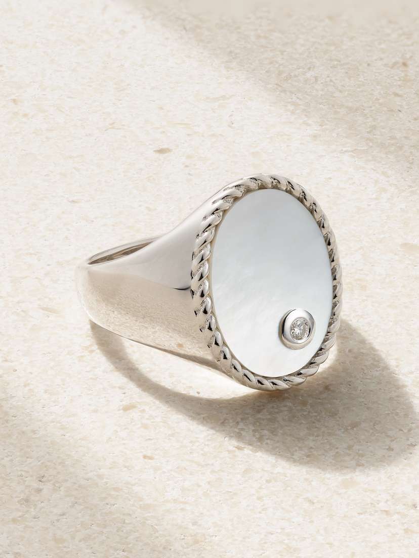 Yvonne Léon Chevalière Ovale 9-karat White Gold, Mother-of-pearl And Diamond Signet Ring