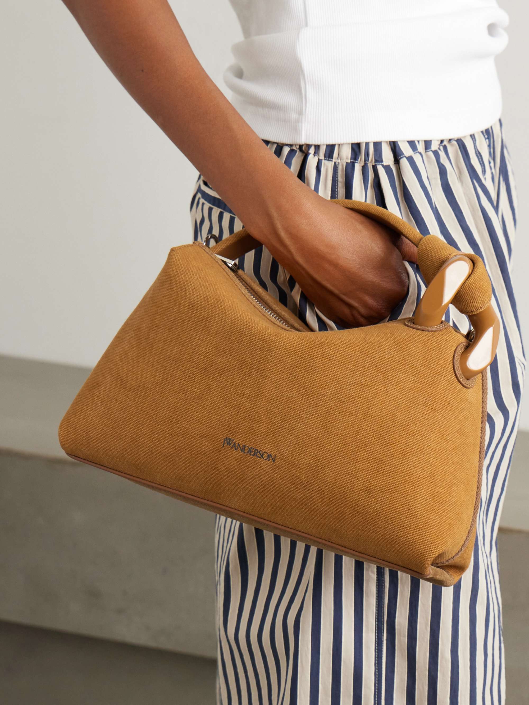 Jw anderson raffia bag store