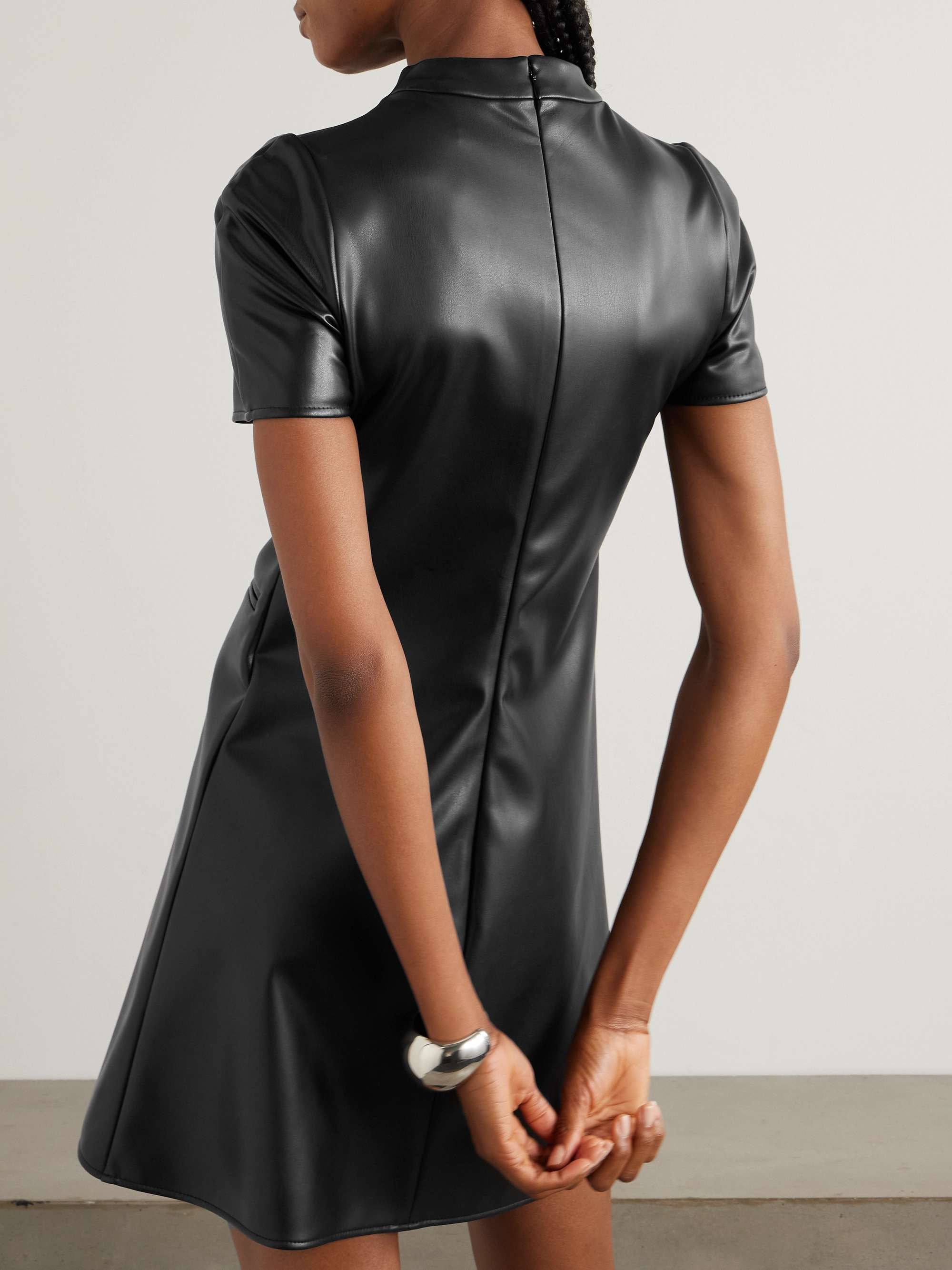 COURRÈGES 
