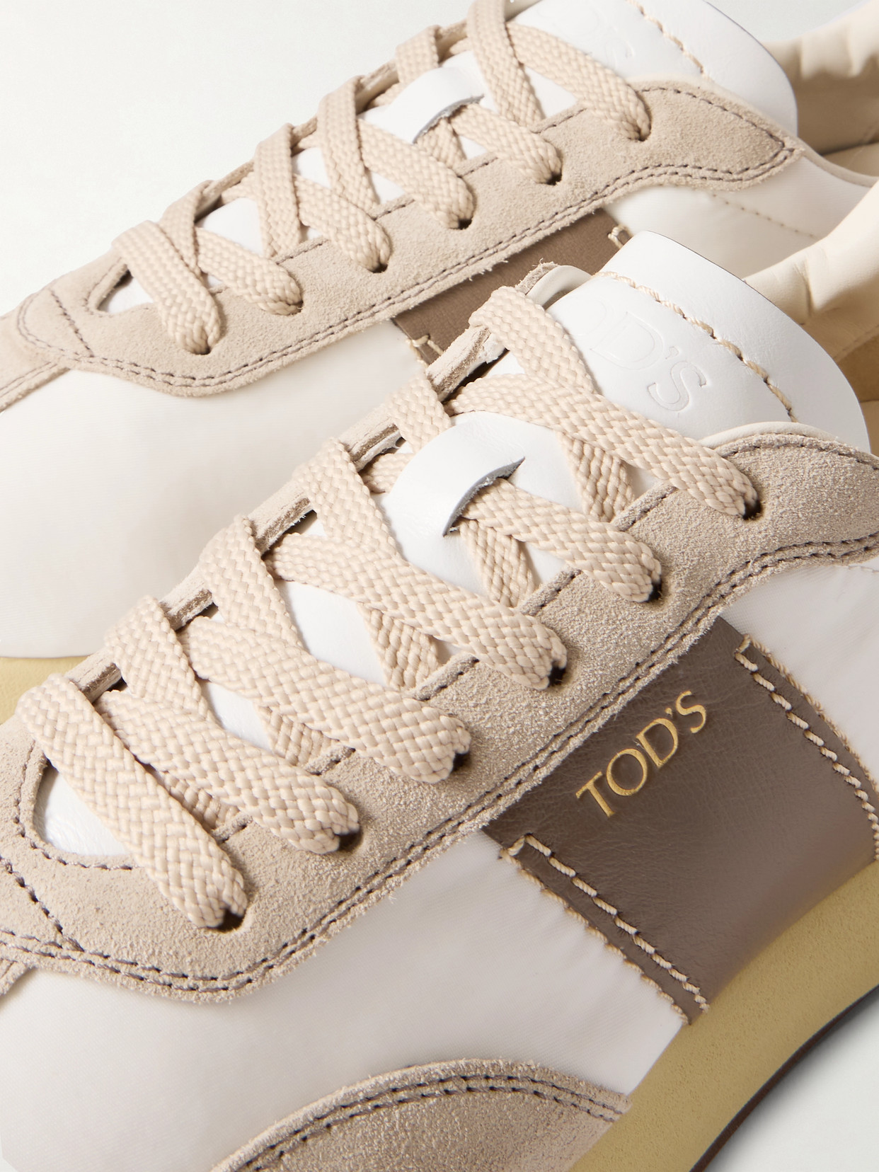 Sportivo Active Leather And Sneakers