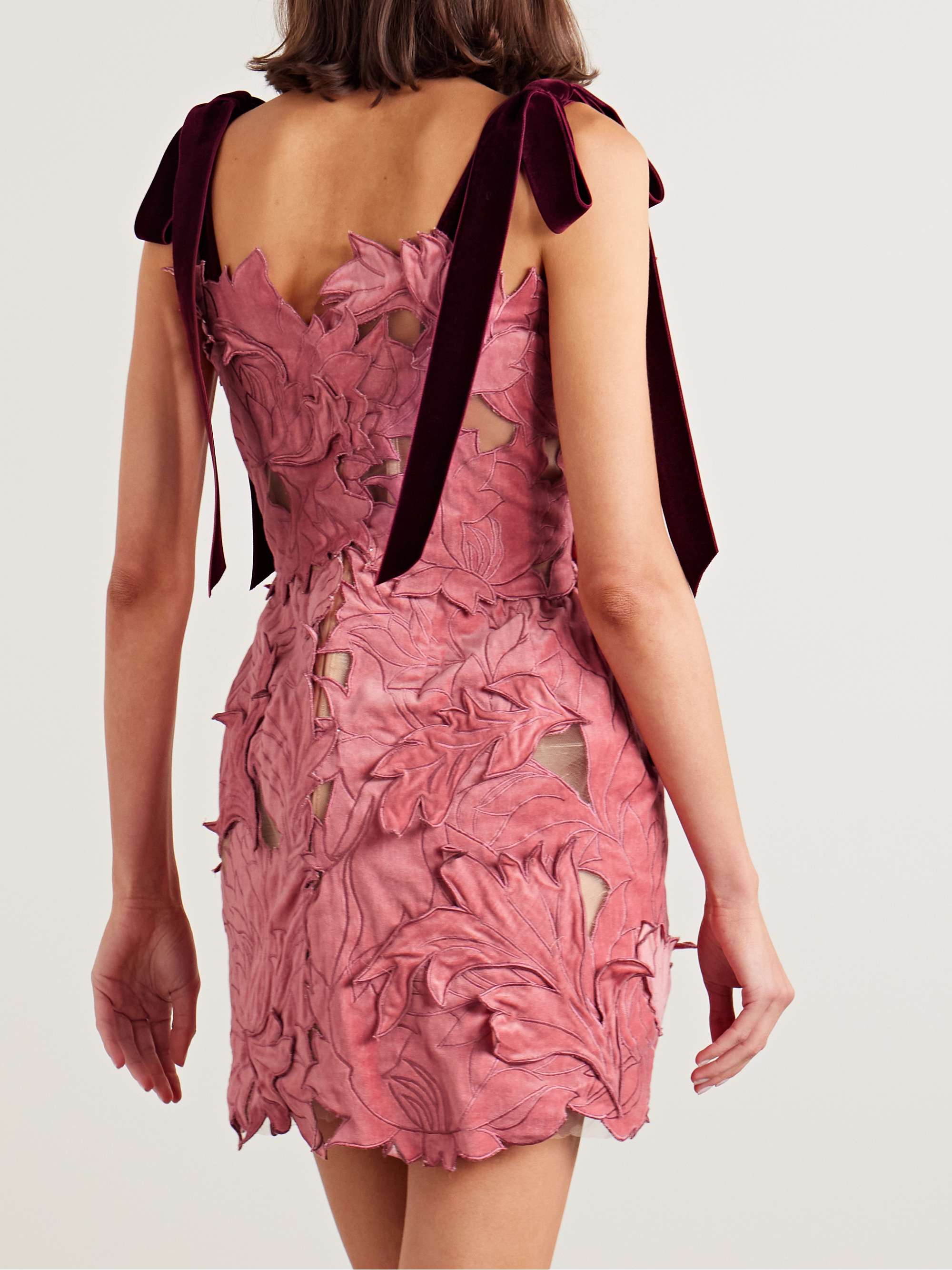 OSCAR DE LA RENTA 