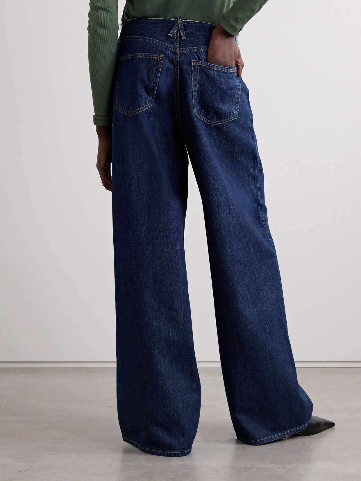 SLVRLAKE TAYLOR PLEATED LOW-RISE WIDE-LEG JEANS