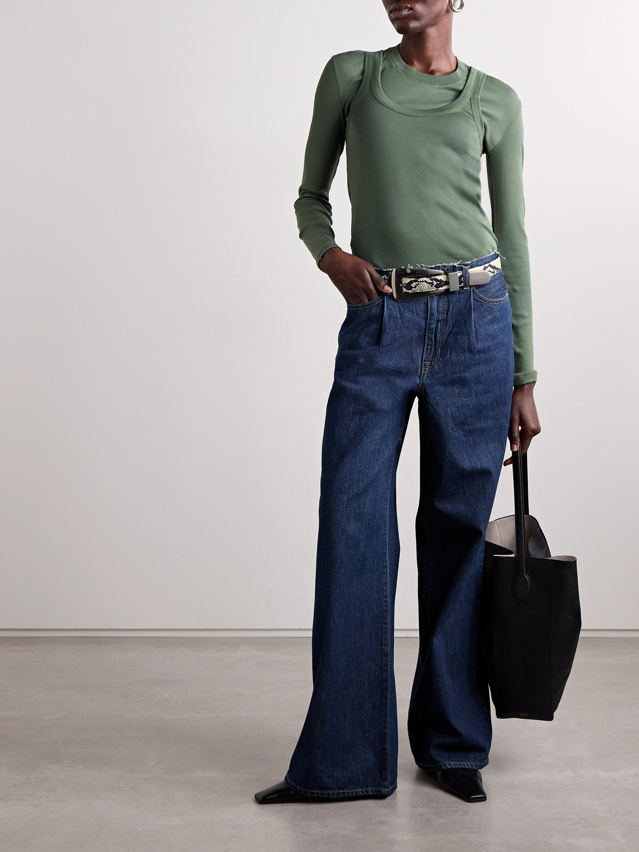 SLVRLAKE TAYLOR PLEATED LOW-RISE WIDE-LEG JEANS