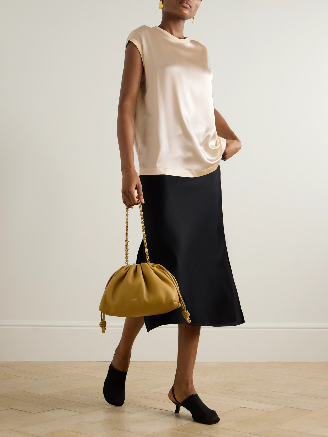 Brunello Cucinelli Silk-blend Top In Neutrals