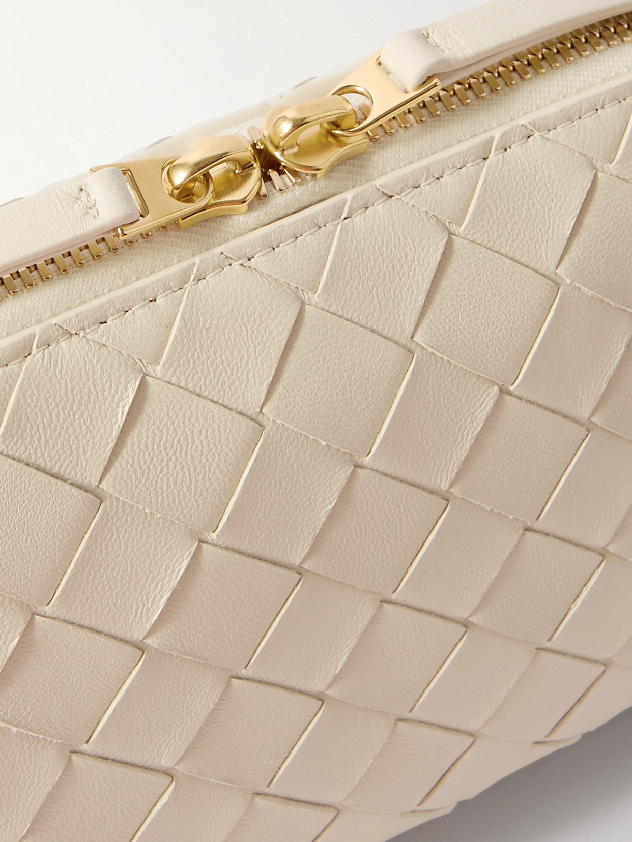 Bottega Veneta Concert Pouch Intrecciato Leather Shoulder Bag In Cream