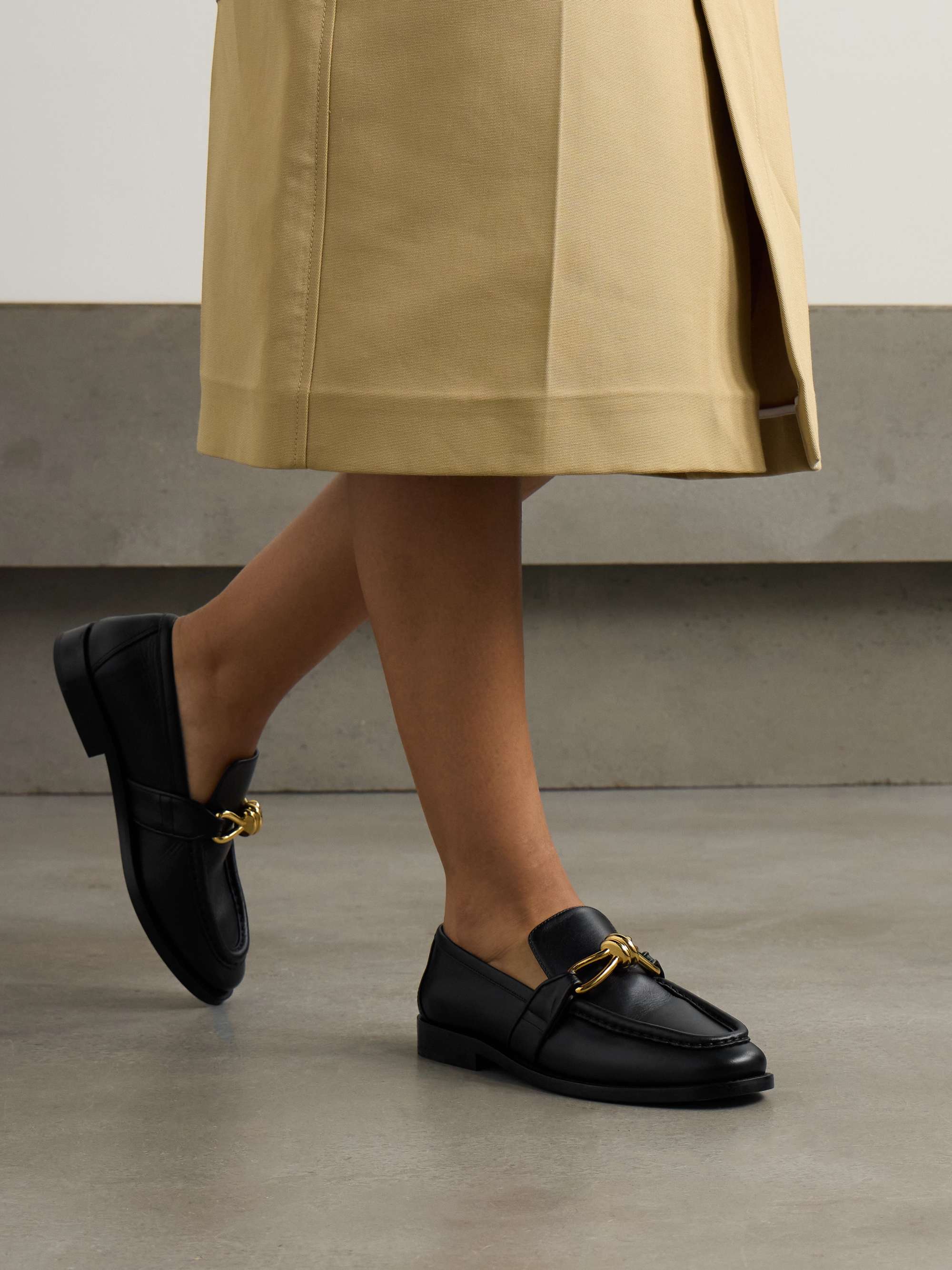 美品 BOTTEGA VENETA レザーローファー