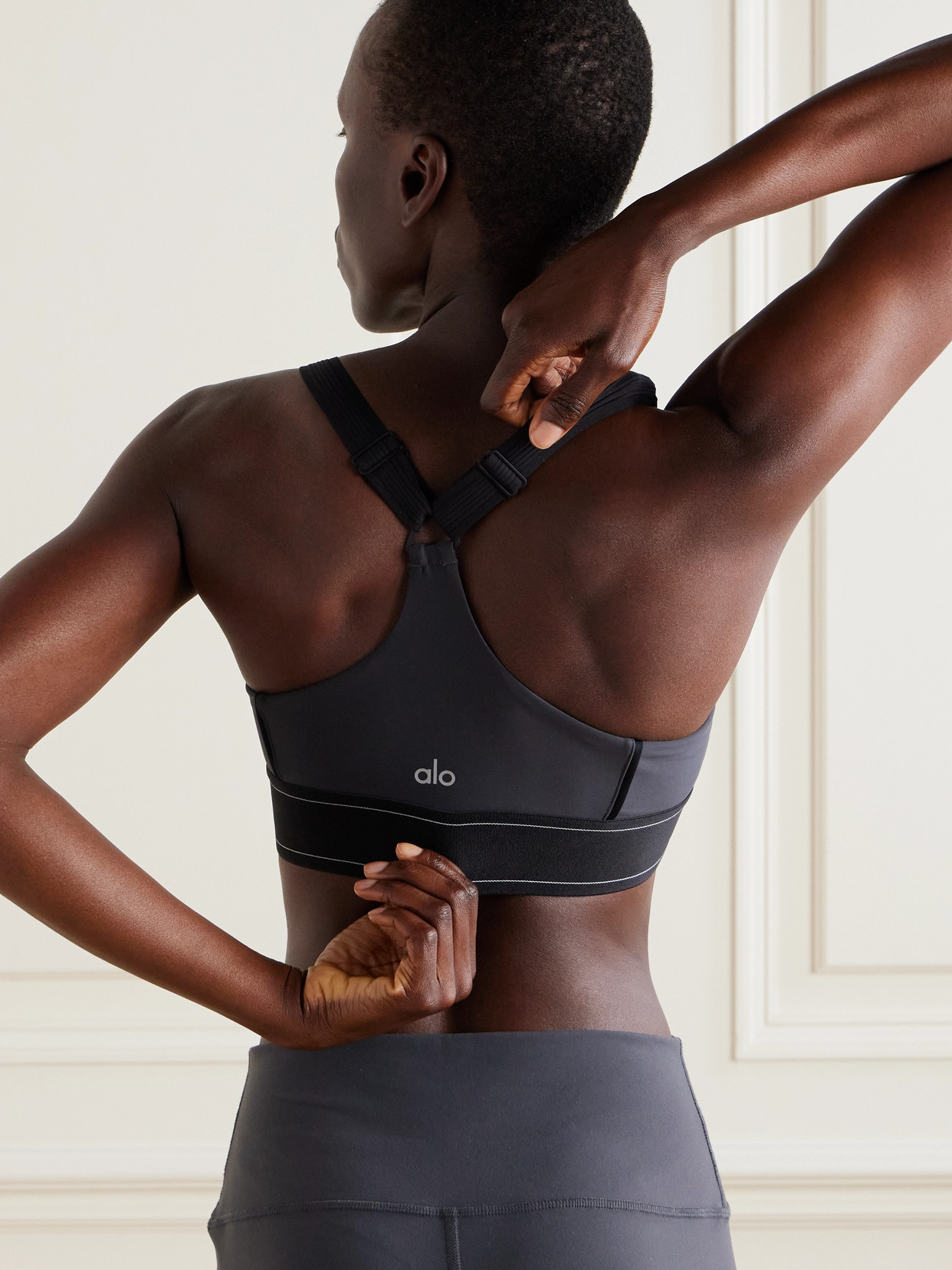 Alo Yoga Airlift Suit Up Medium-impact Sports Bra In Gray