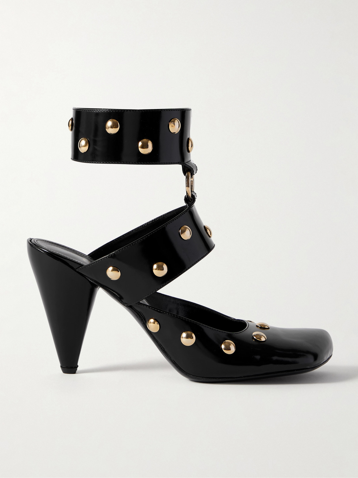 Chloé Jade Studded Patent-leather Pumps In Black