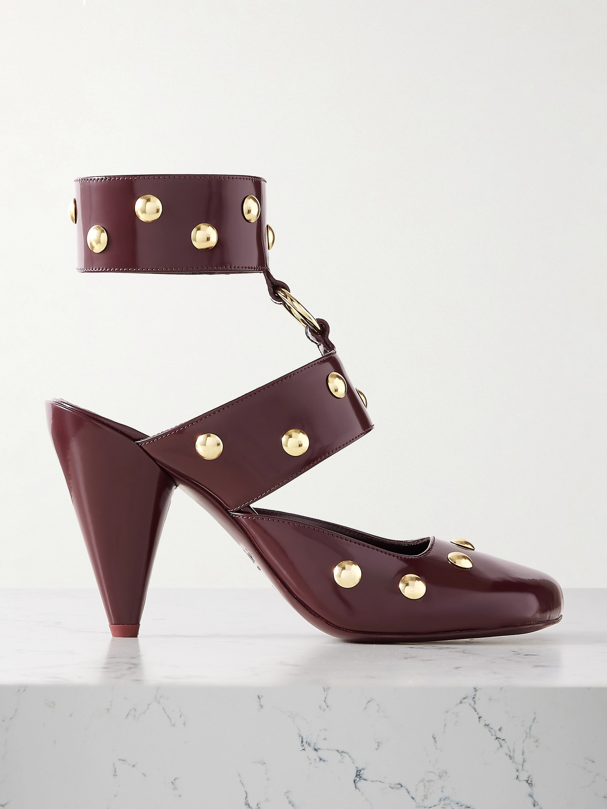 Chloé Jade Studded Patent-leather Pumps In Burgundy