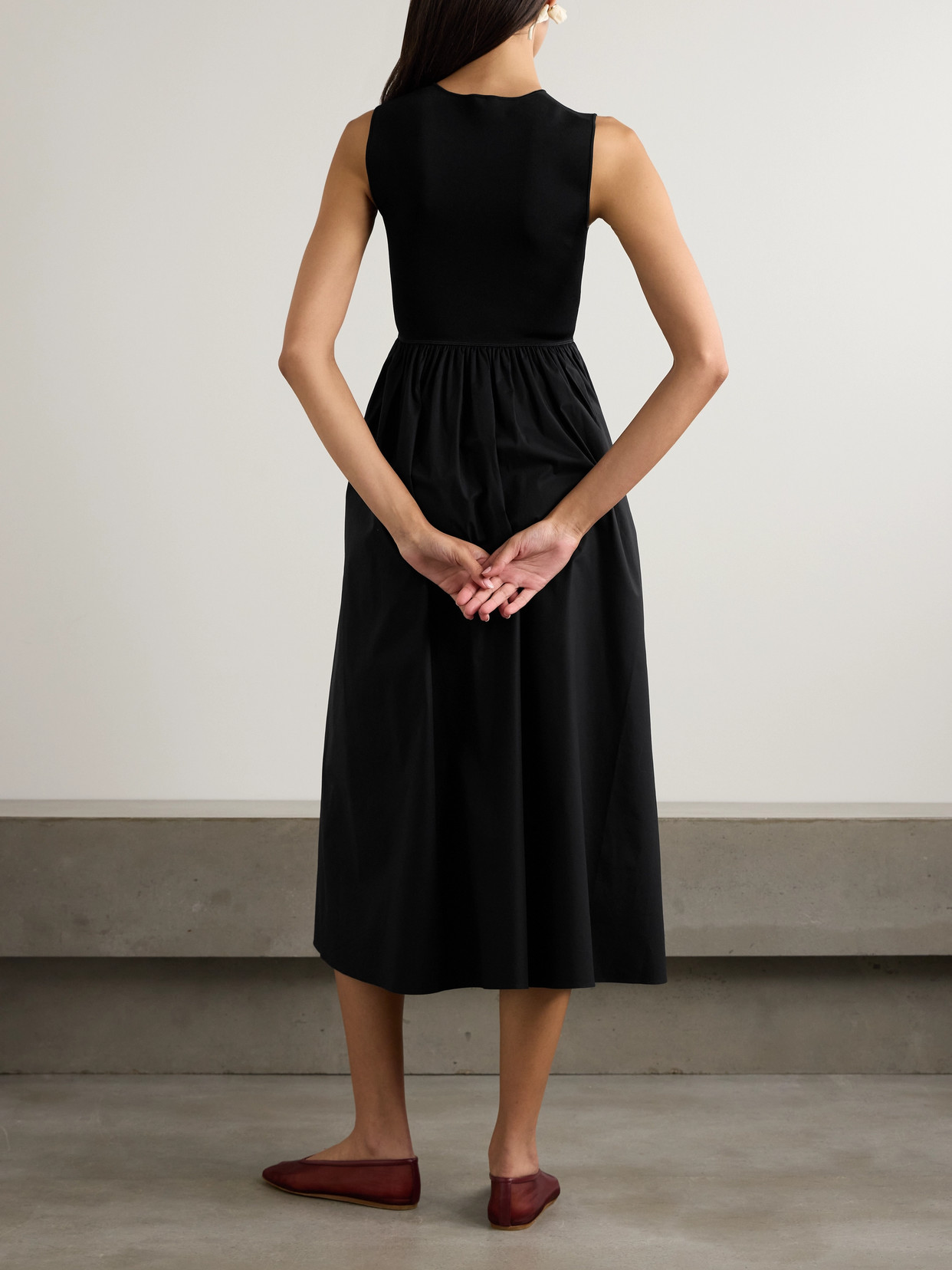Theory Stretch-knit And Cotton-blend Poplin Midi Dress In Black