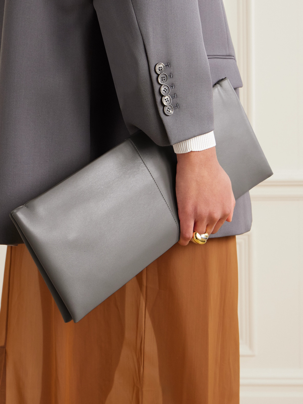 Carven Louise Leather Clutch In Gray