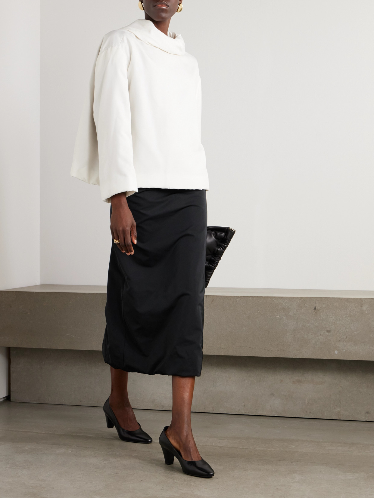 Carven Wool Midi Skirt In Black