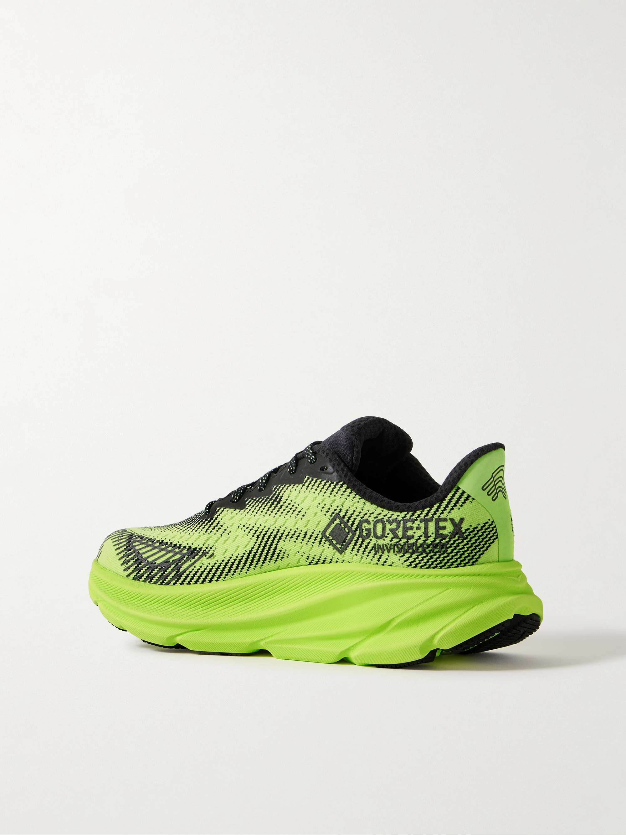 HOKA ONE ONE 
