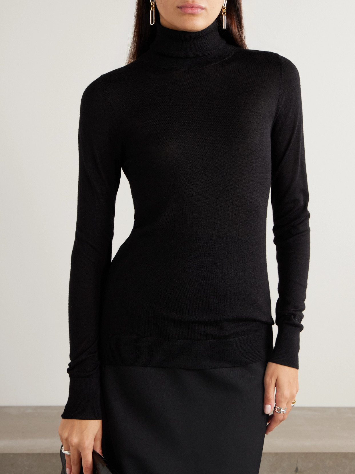 Totême Wool-blend Turtleneck Sweater In Black
