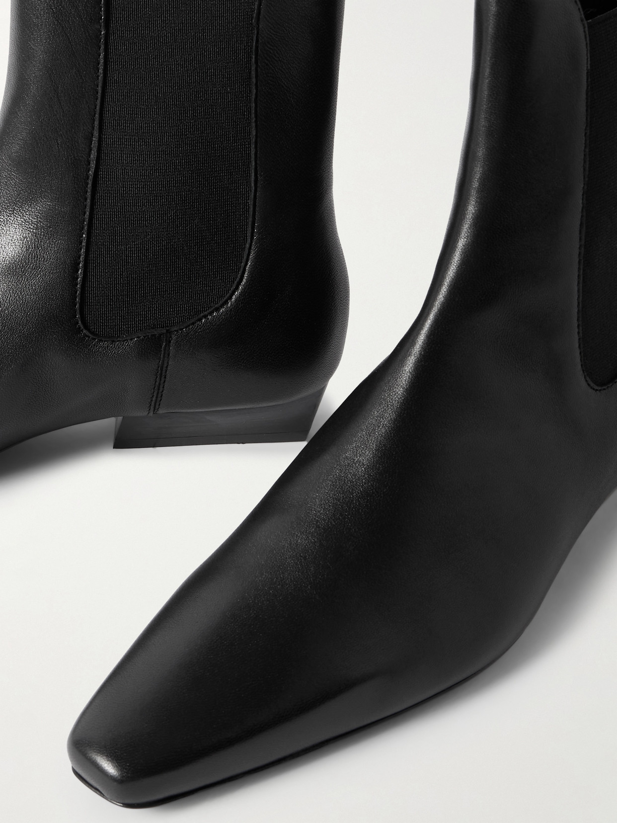 Wally Leather Chelsea Boots