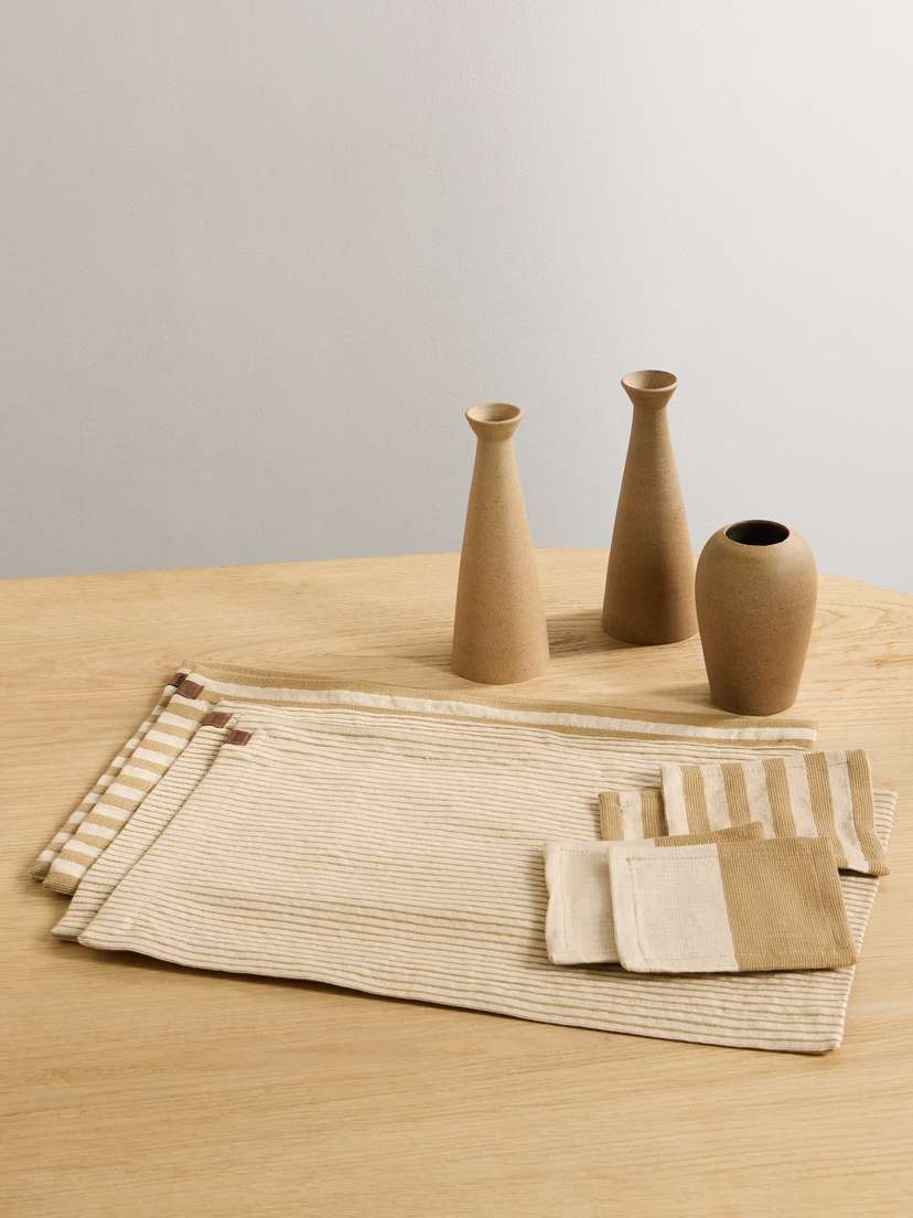 Hunting Season Dining Set