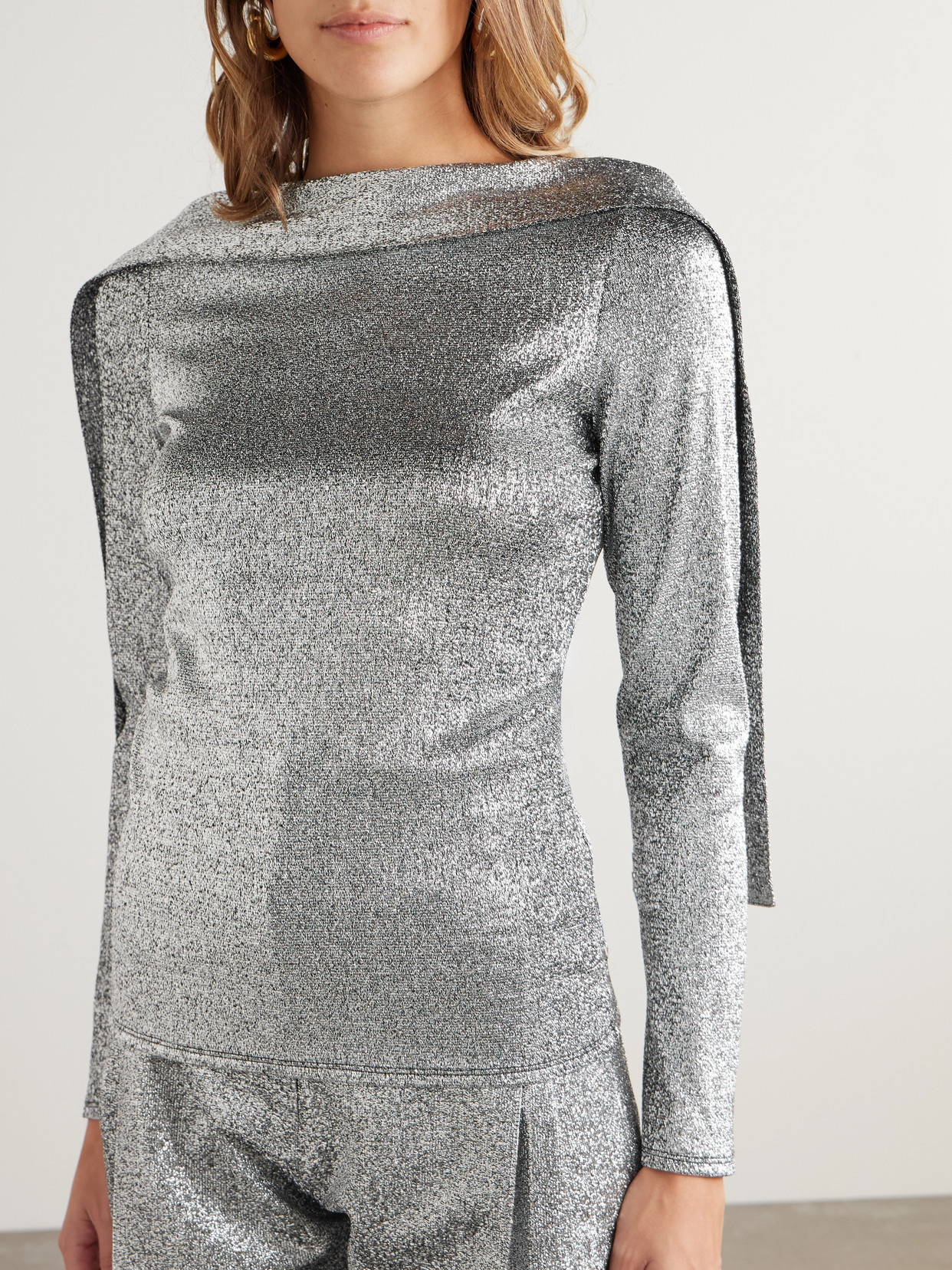 Liberowe Roberta Scarf-detailed Metallic Knitted Top In Silver