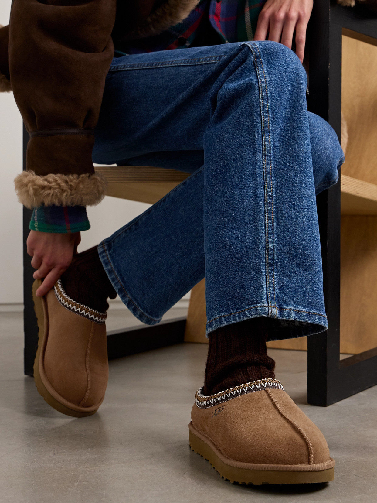 Ugg Womens Brown Tasman Shearling-lined Suede Slippers In Brown