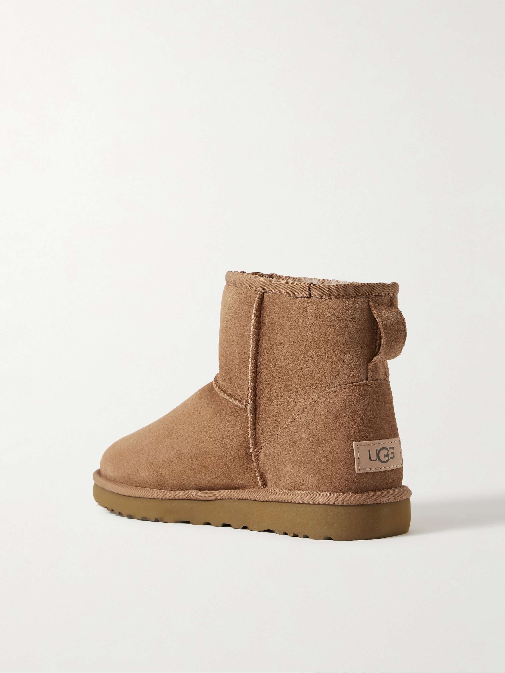 UGG 