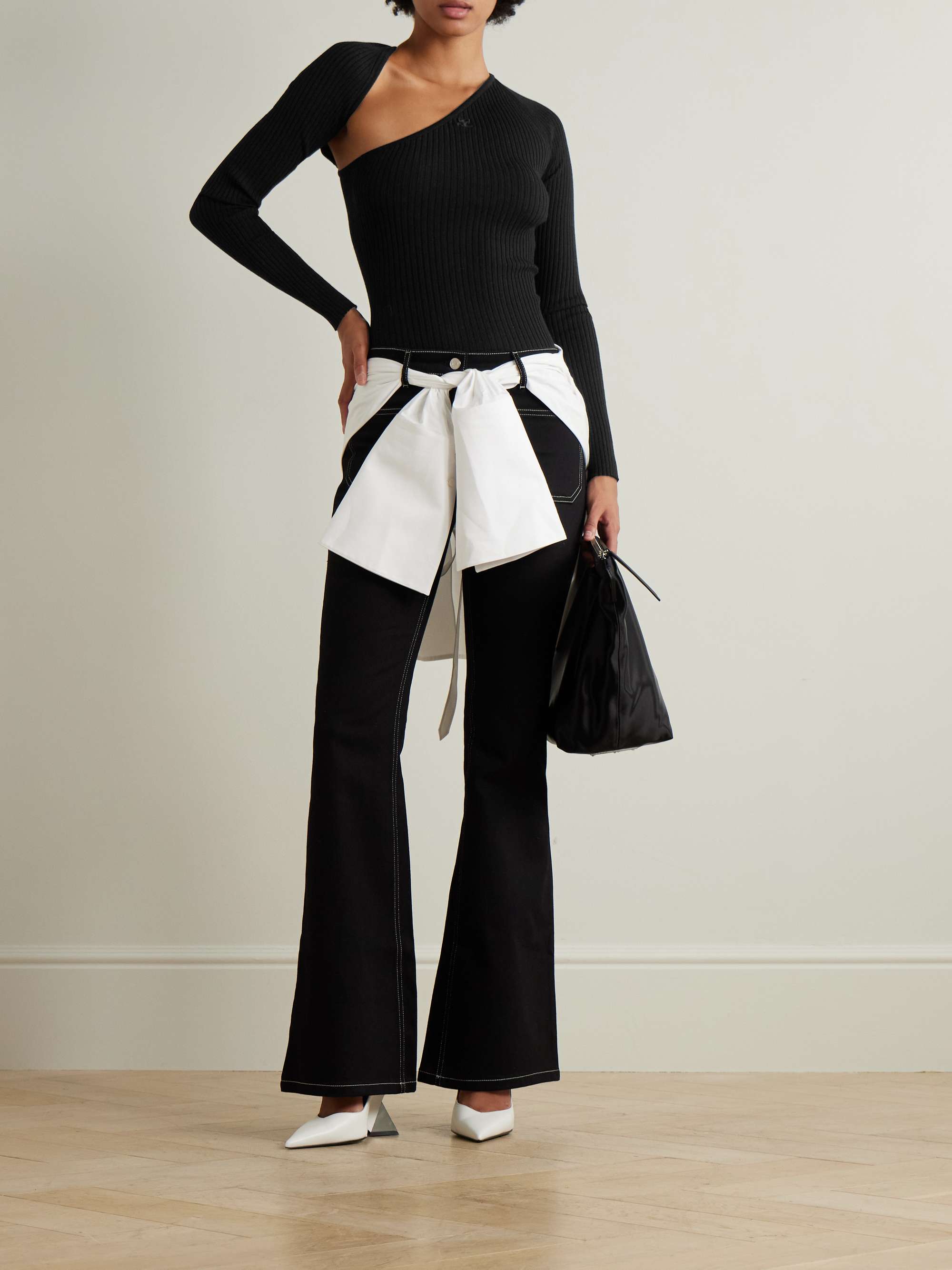 COURRÈGES 