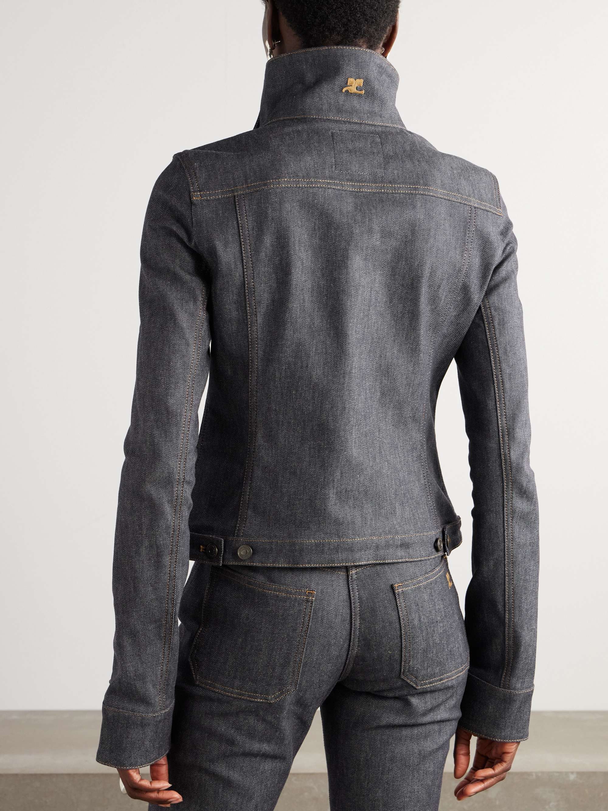 COURRÈGES 